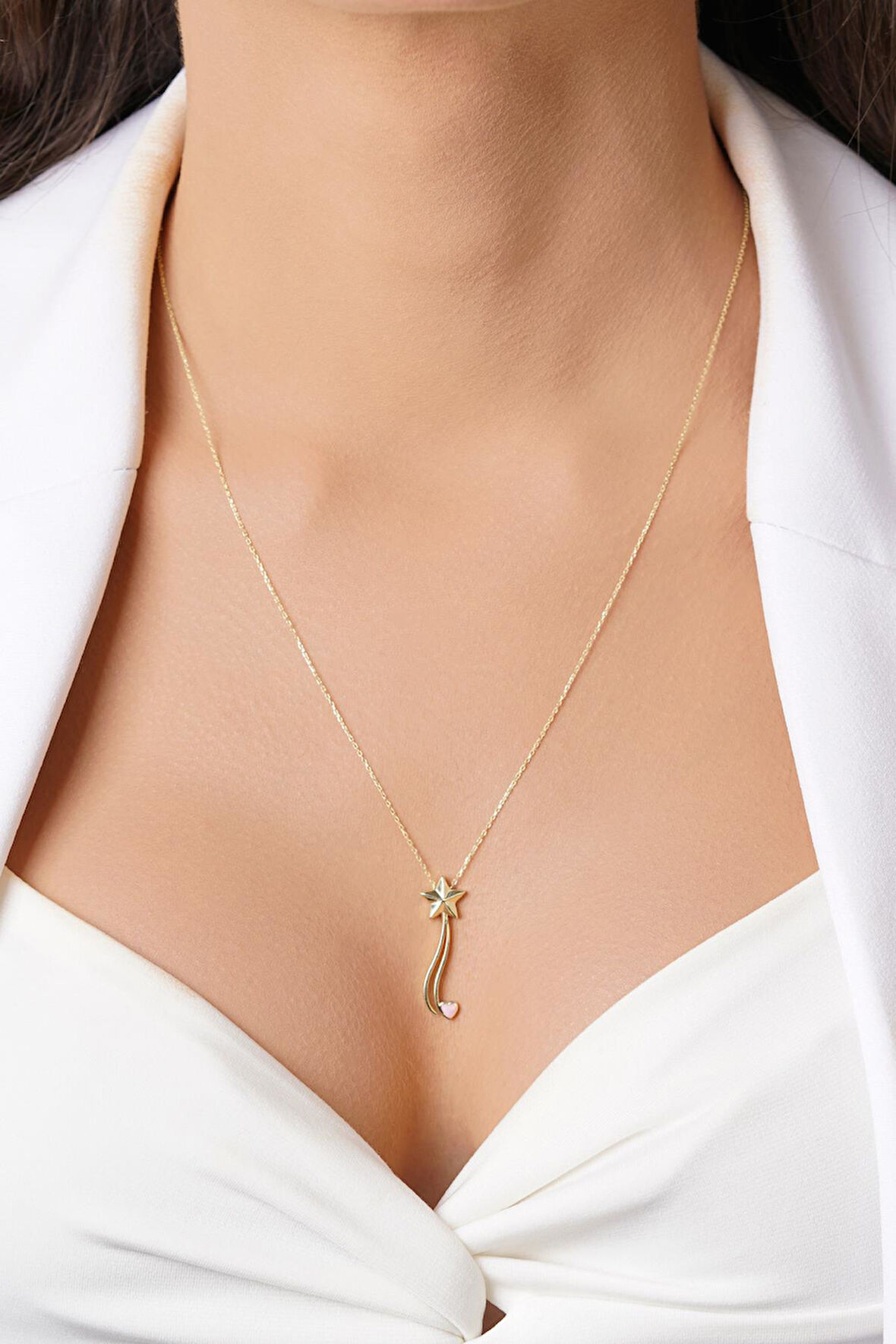 14 Ayar Altın Kalp Detaylı Kuyruklu Yıldız Kolye