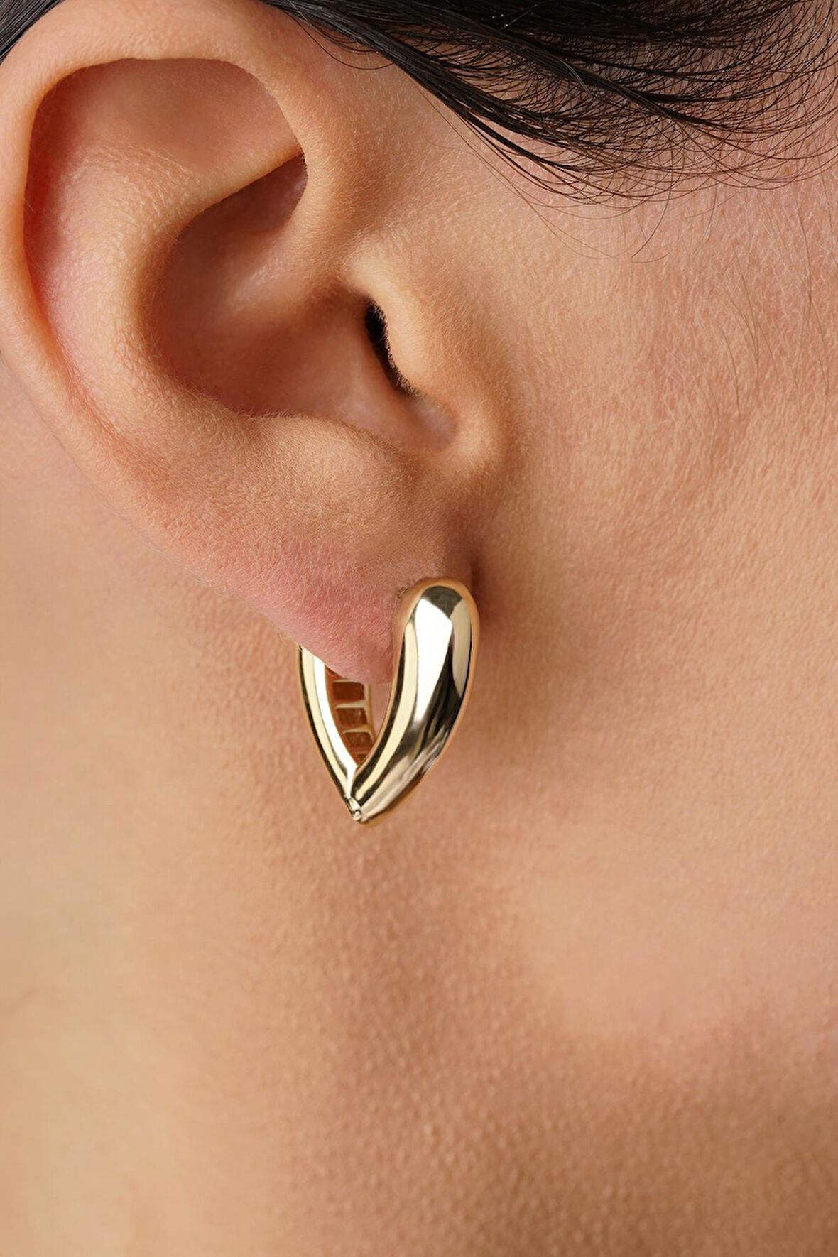 14 Ayar Altın Kalp Motifli Damla Küpe