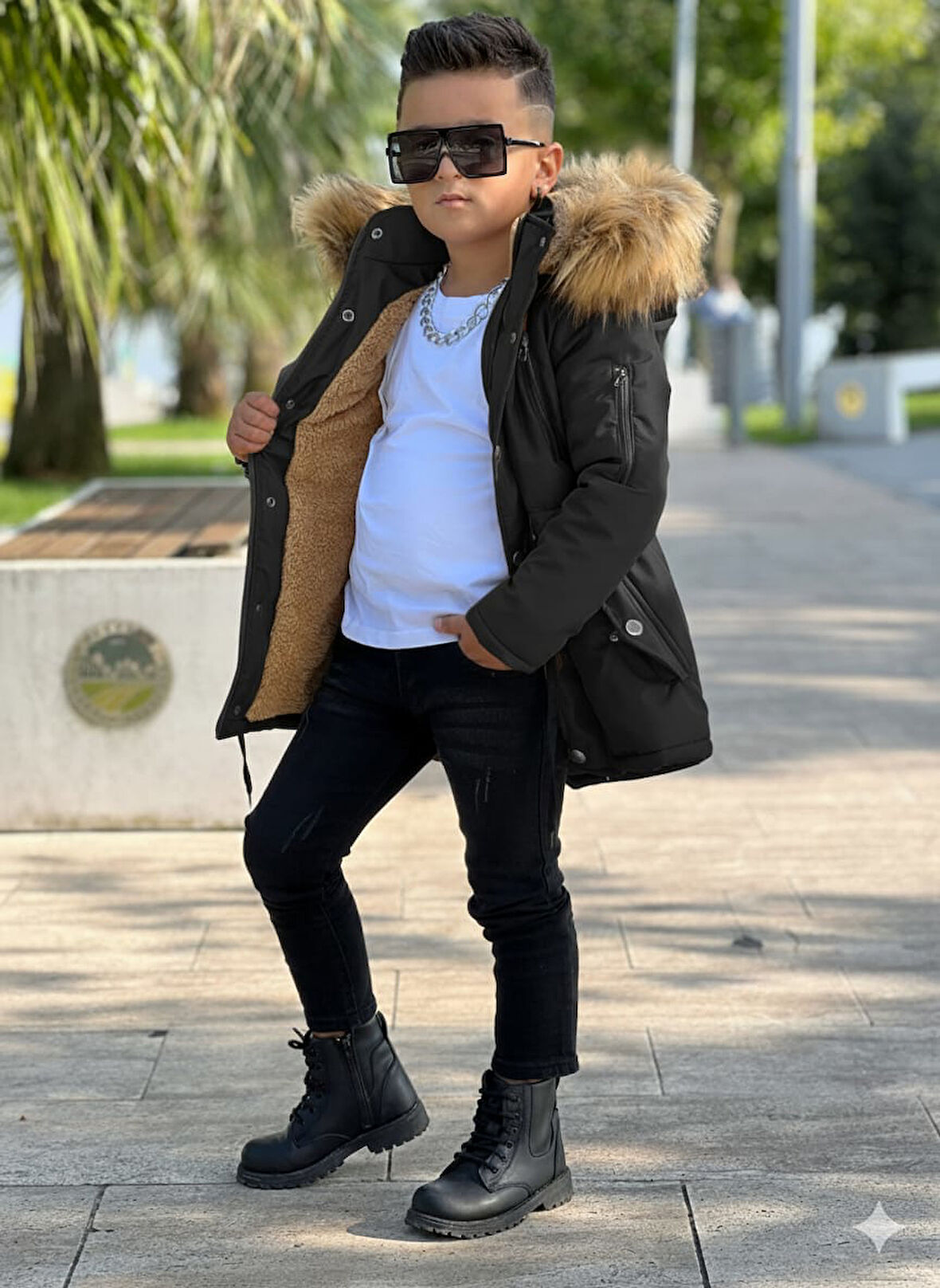 MODAVALS ERKEK ÇOCUK GARSON BEDEN İTHAL TAK ÇIKAR KÜRKLÜ CEPLİ FERMUARLI DÜĞMELİ BONDİT KUMAŞ KIŞLIK MONT-SİYAH 851247962