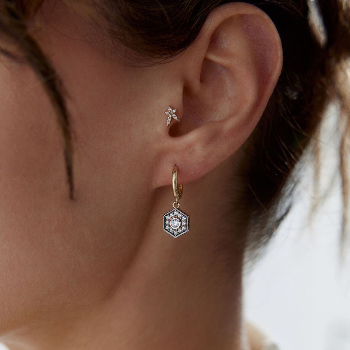 Black Altıgen Küpe