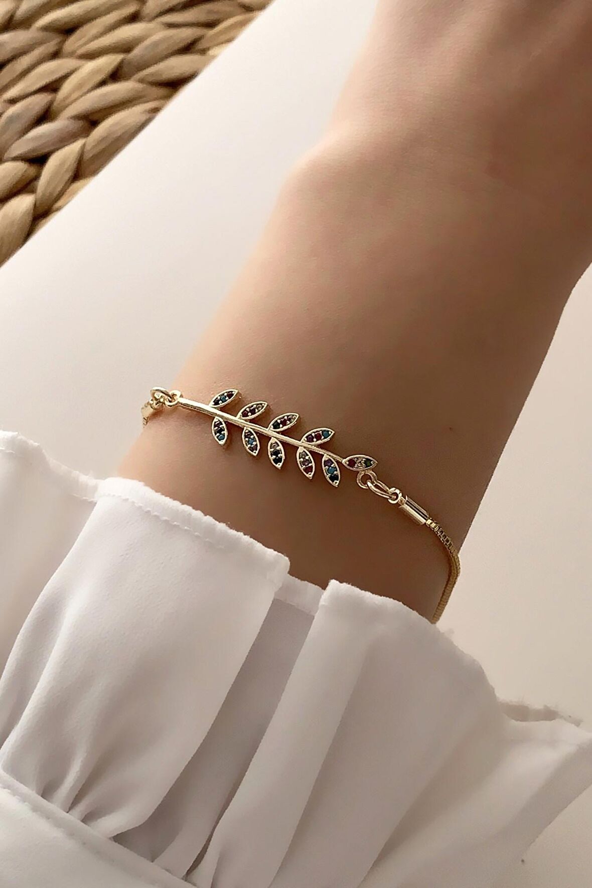 Asansörlü Bileklik Taşlı Yaprak Model TrBilek7808 B34503