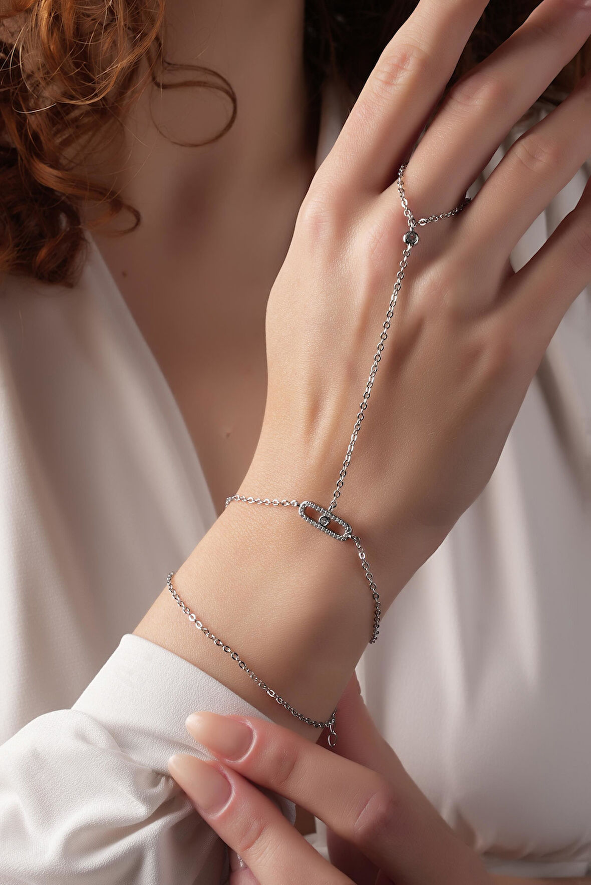 Premium Taşlı Messika Şahmeran Bileklik 70904