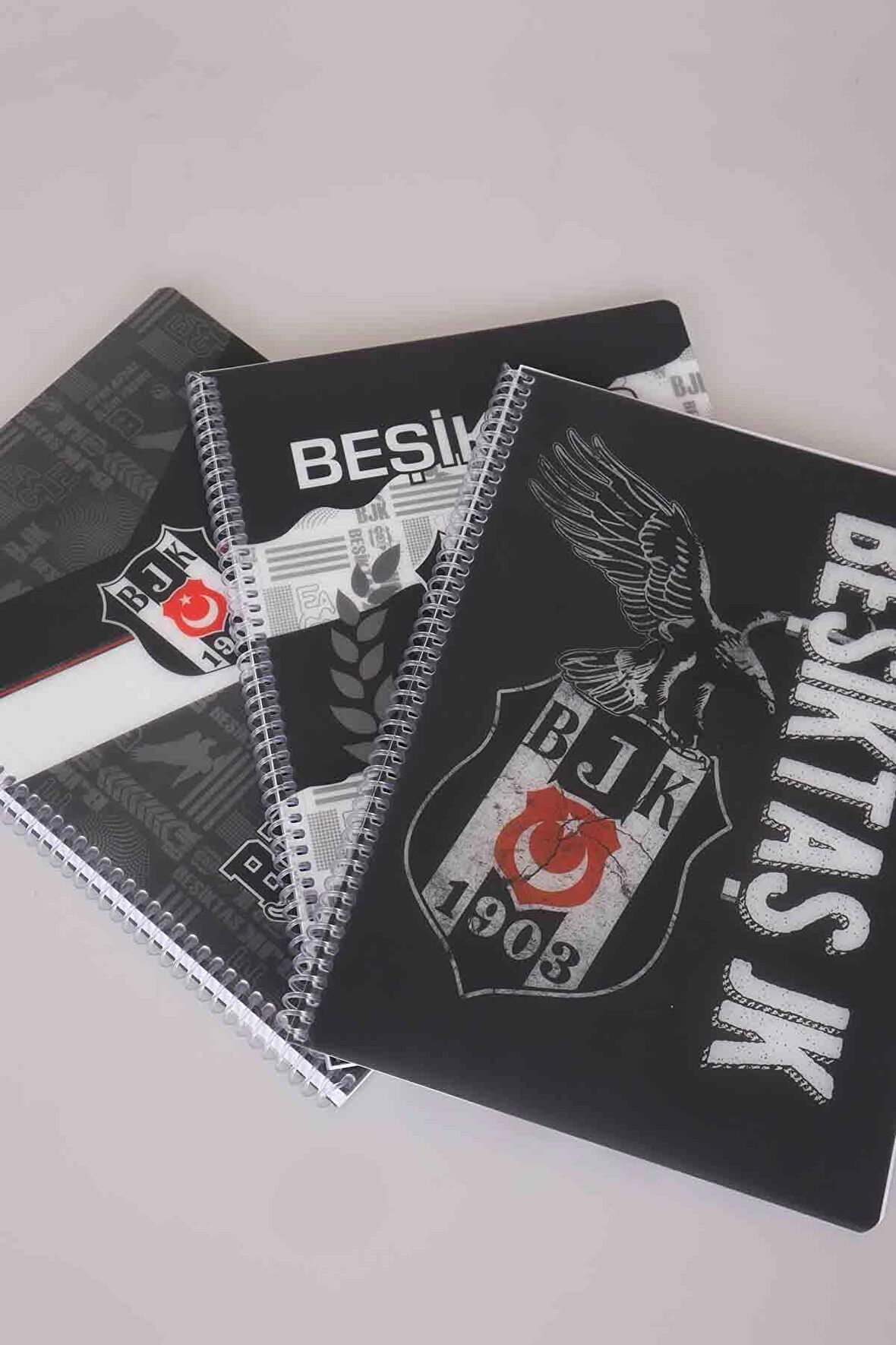 LİSANSLI BEŞİKTAŞ SPIRALLI ÇİZGİLİ A4 PP KAPAK 80 YAPRAK DEFTER 