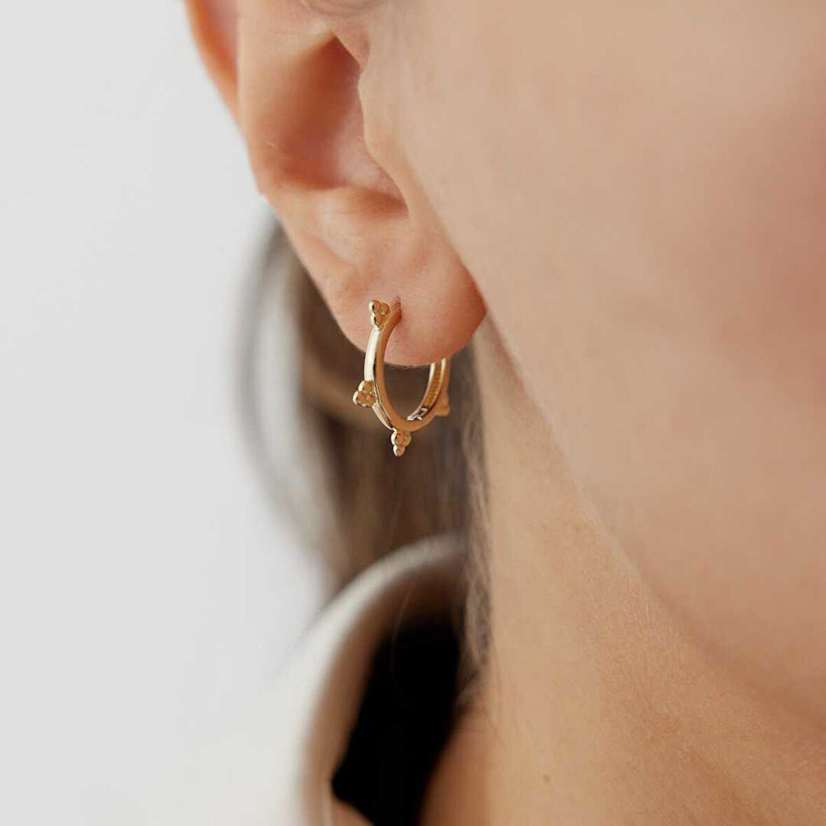 Üç Top Detaylı Halka Küpe