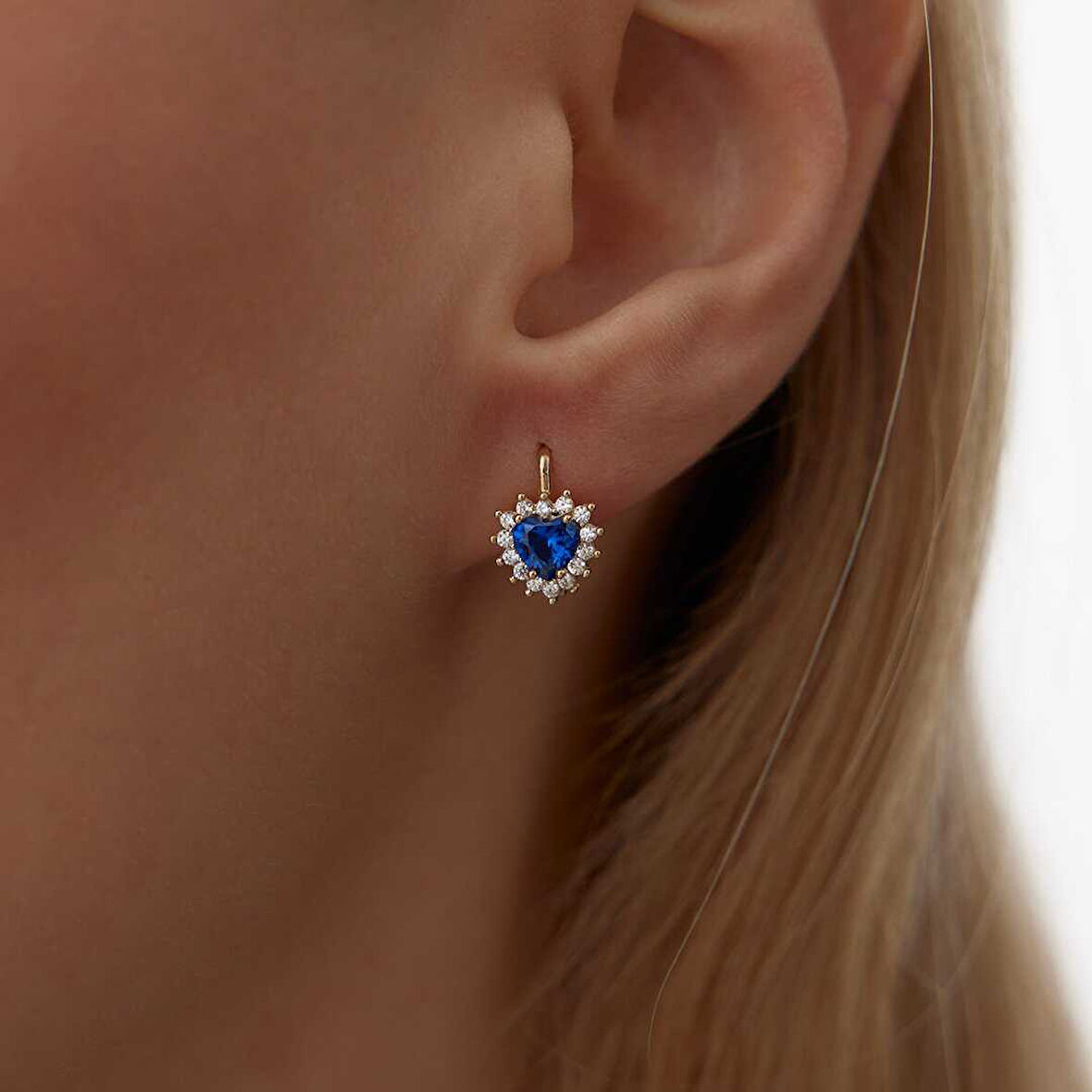 Safir Taşlı Kalp Küpe