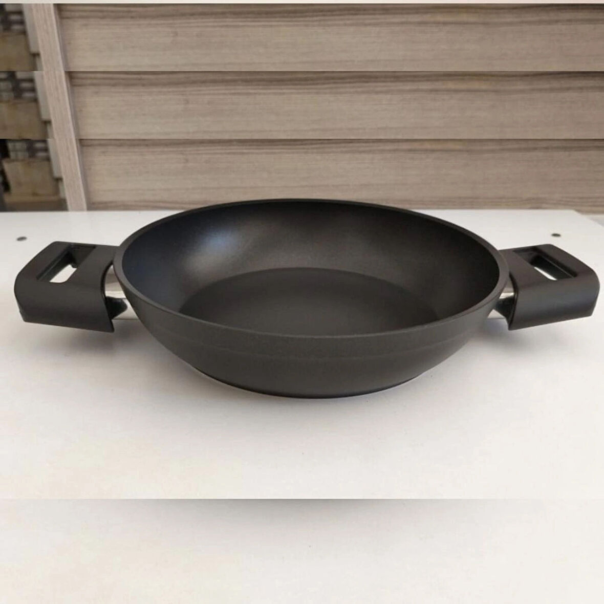 Hi sar Optima Ares Titanyum Destekli Ultra Dayanıklı Yapışmaz Yüzey Sahan 20 cm