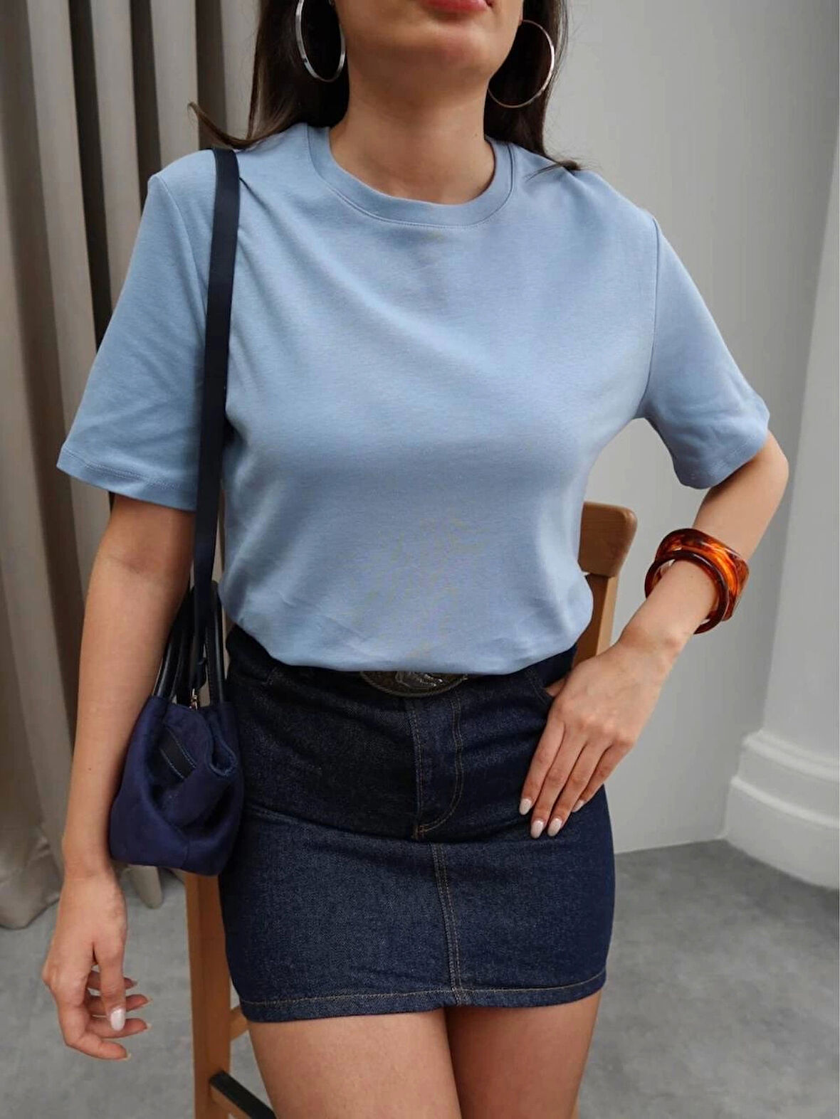 %100 Pamuk Bisiklet Yaka Basic Bebe Mavisi Kadın T-shirt