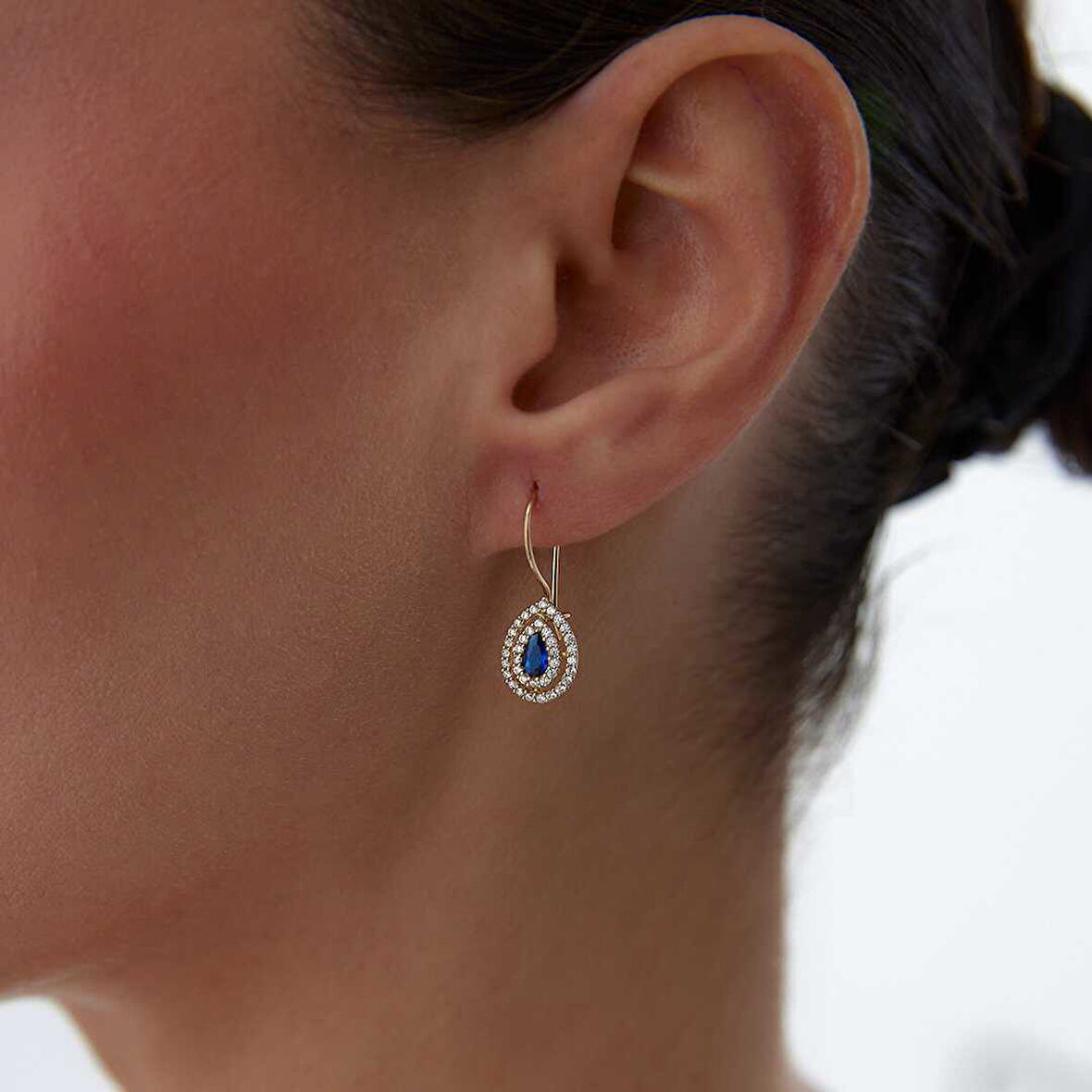 Laci Taşlı Damla Sallantılı Küpe