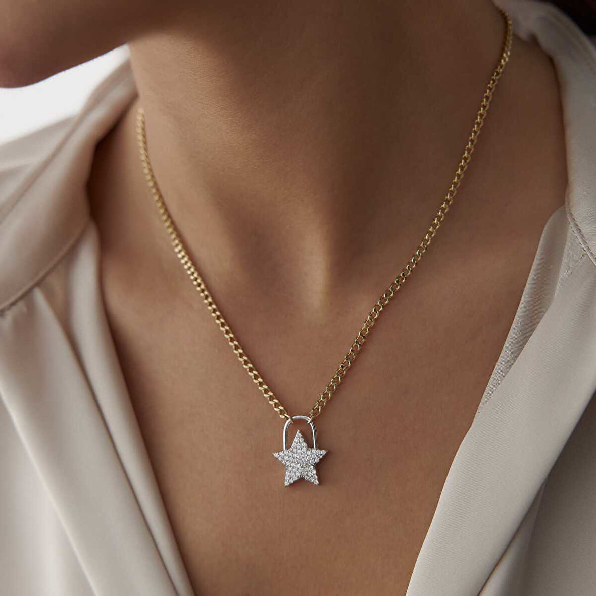 Taşlı Yıldız Kolye