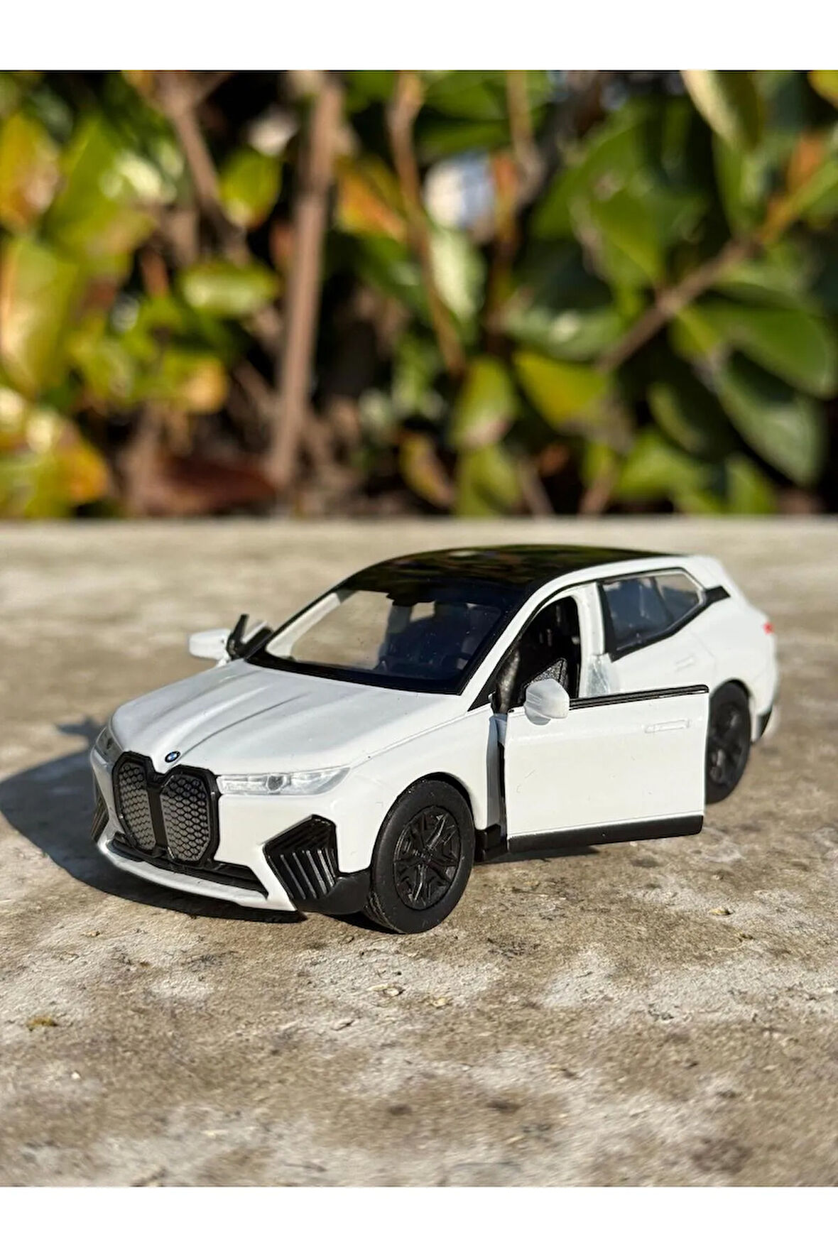 Bmw IX Oyuncak Araba Jip 12 Cm Die Cast Model Araç Kapılar Açılır Çekbırak Bmw Metal Oyuncak Araba