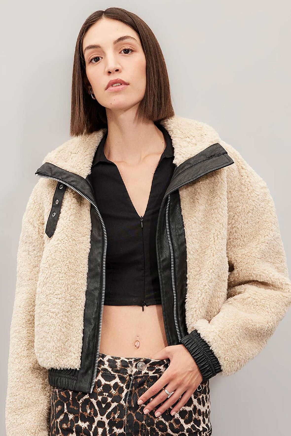 Regular Fit Dik Yaka Suni Kürk Fermuarlı Mont Ceket