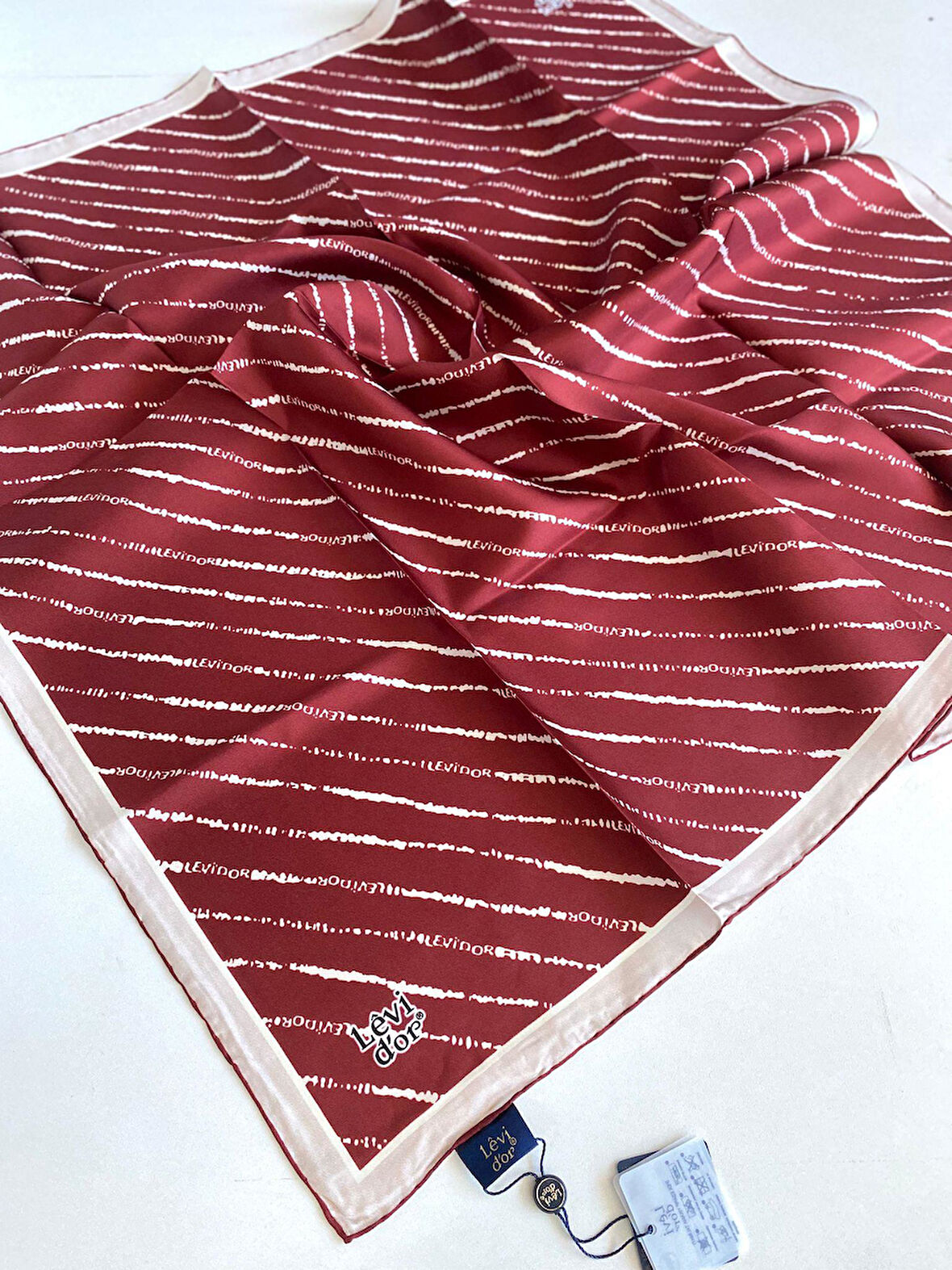 Levidor Tivil Saf İpek Eşarp 49368 Bordo Karışık Desen