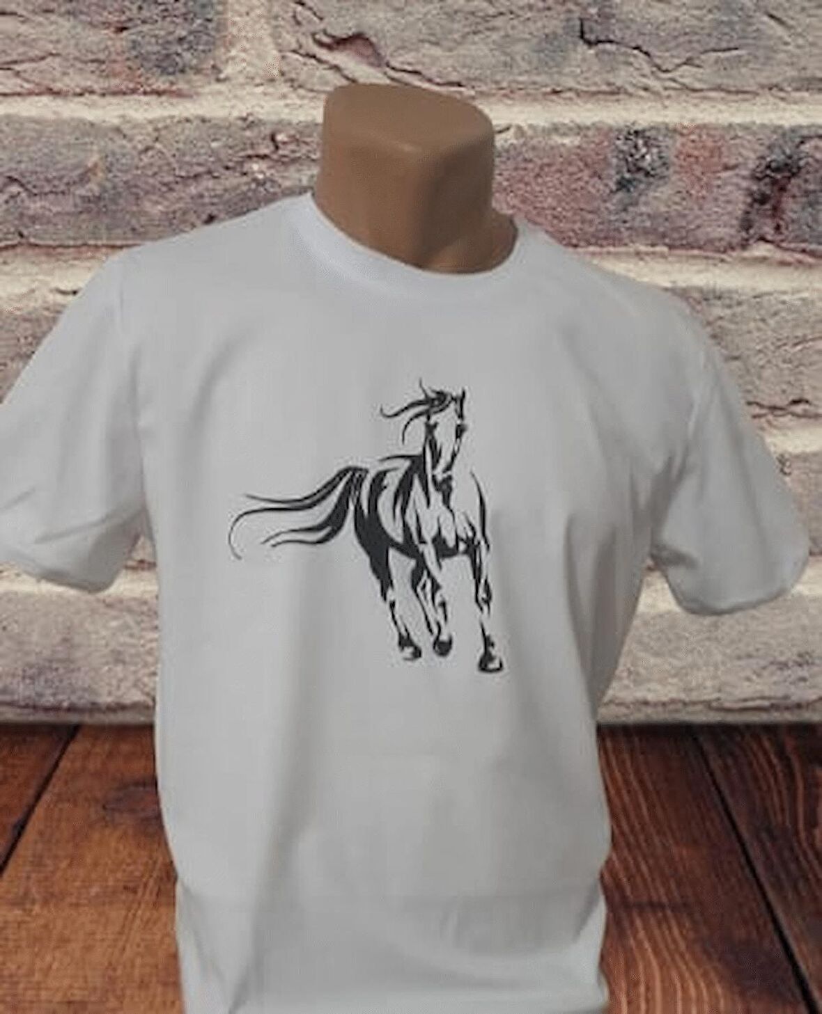 Beyaz Yuvarlak Yaka Baskılı Tişört