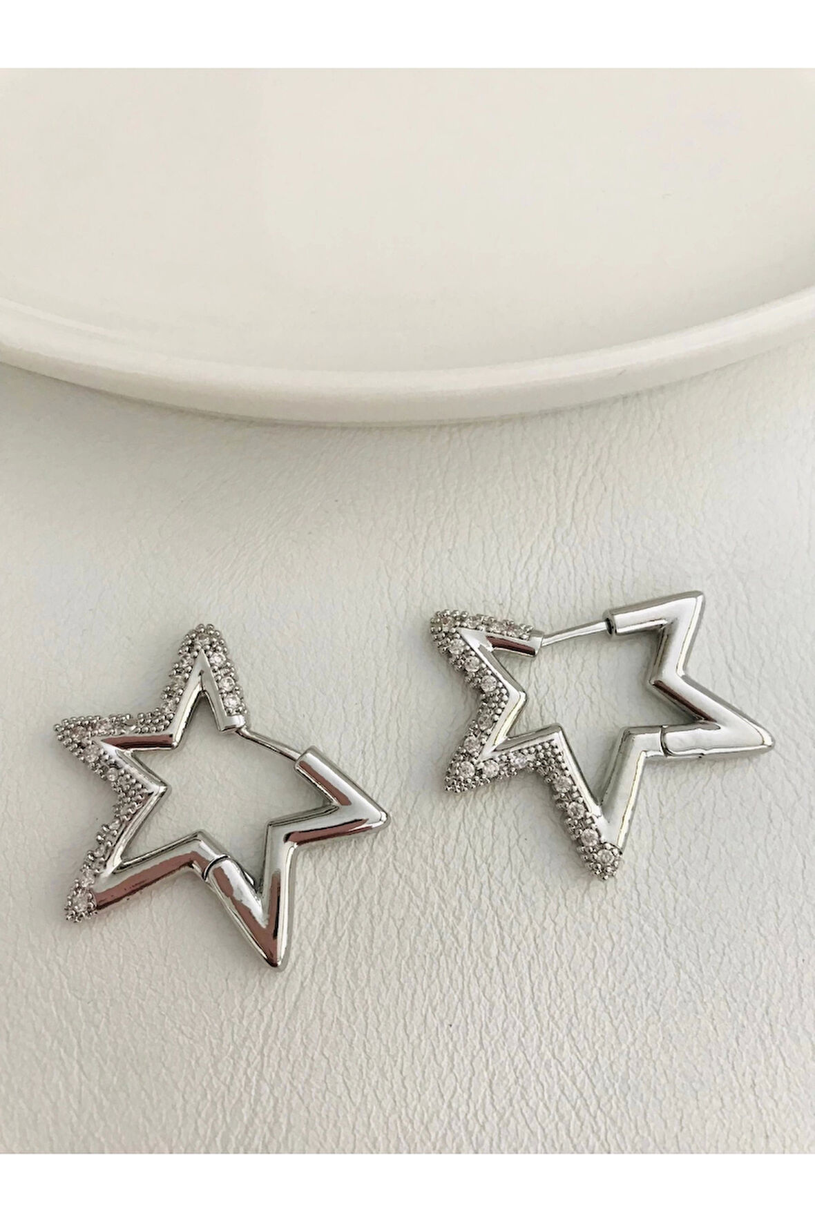 Yıldız Model Çelik Zirkon Taşlı Küpe 2,5 cm