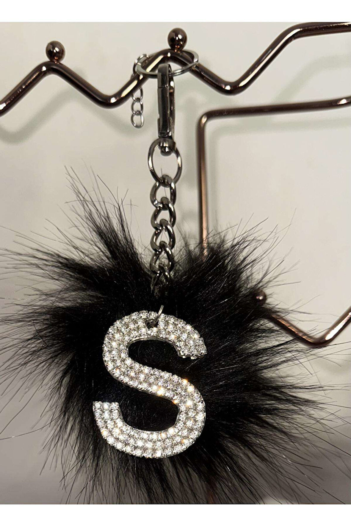 Siyah Tüylü S harfi Anahtarlık