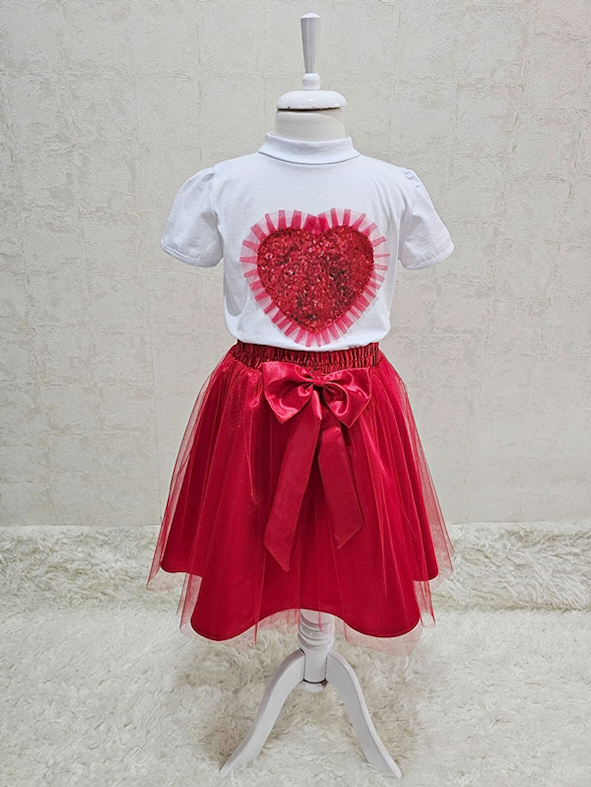 Kalpli Tişört Kırmızı Tütü Etek Takım