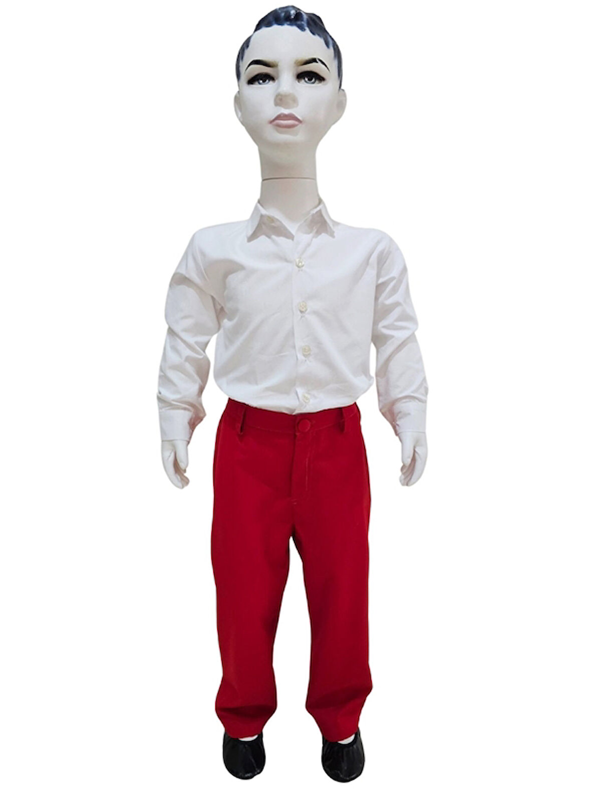 Kırmızı Pantolon Beyaz Gömlek Takım