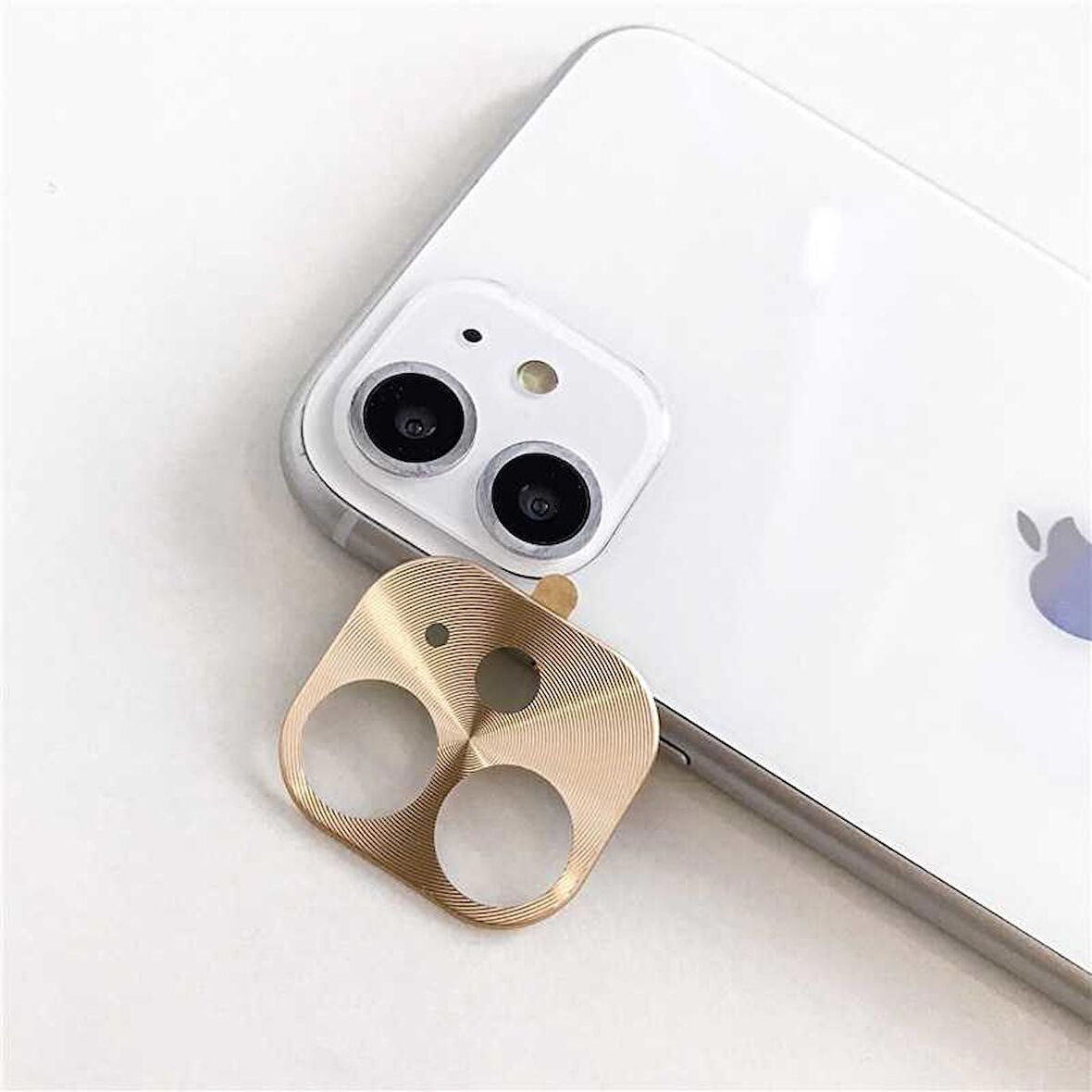 Apple iPhone 11 Uyumlu Metal Kamera Koruyucu Gold