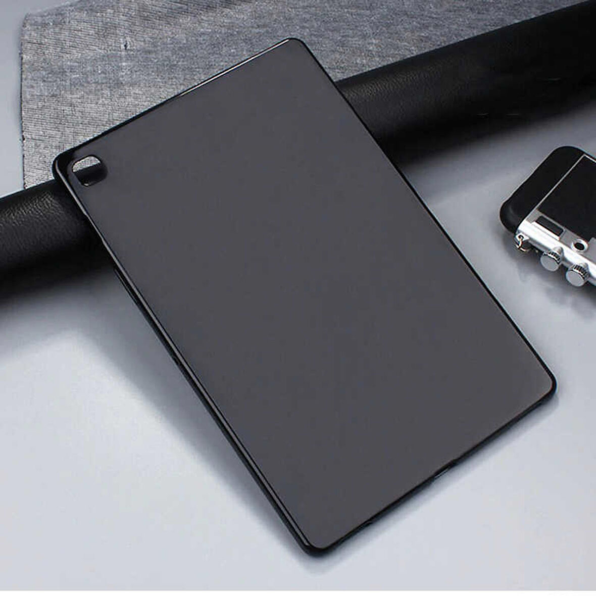 Samsung Galaxy Tab S6 Lite P610 Uyumlu Tablet Kılıfı Şeffaf Süper Silikon Kapak Siyah