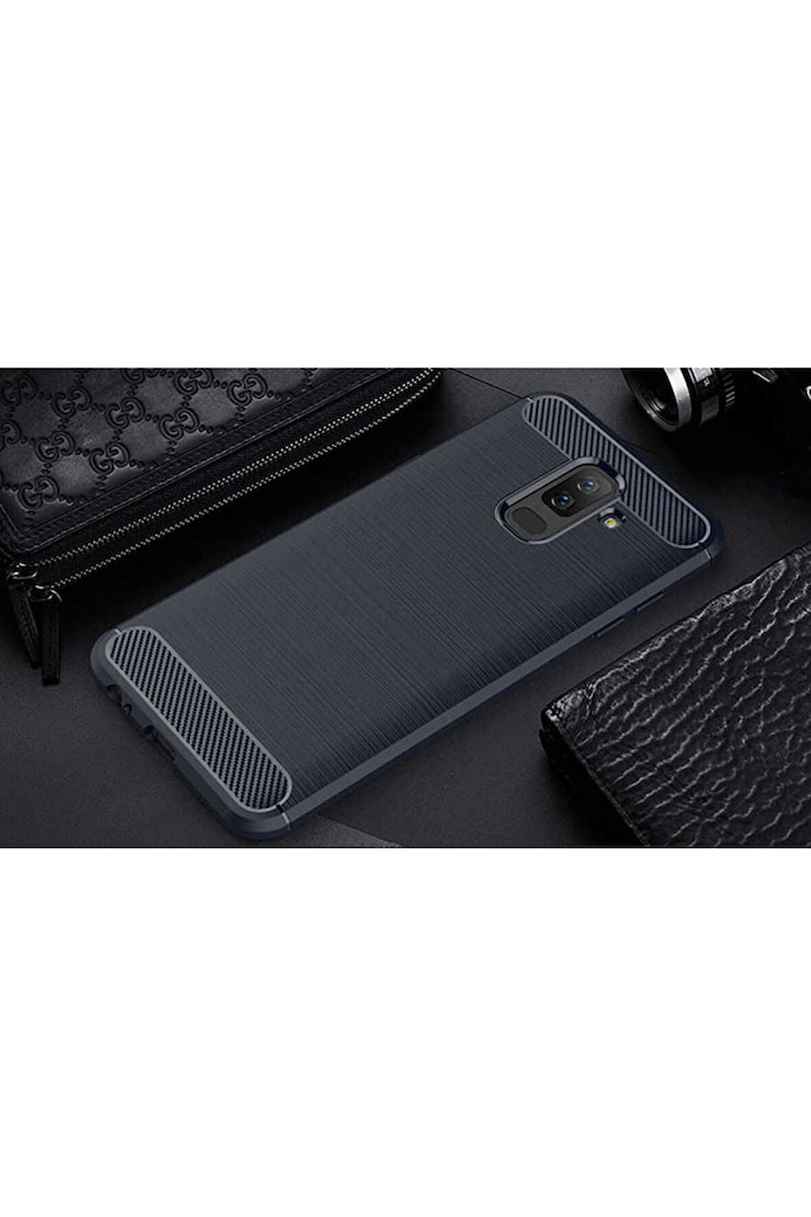 Samsung Galaxy J8 Uyumlu Kılıf Zore Room Silikon Kapak