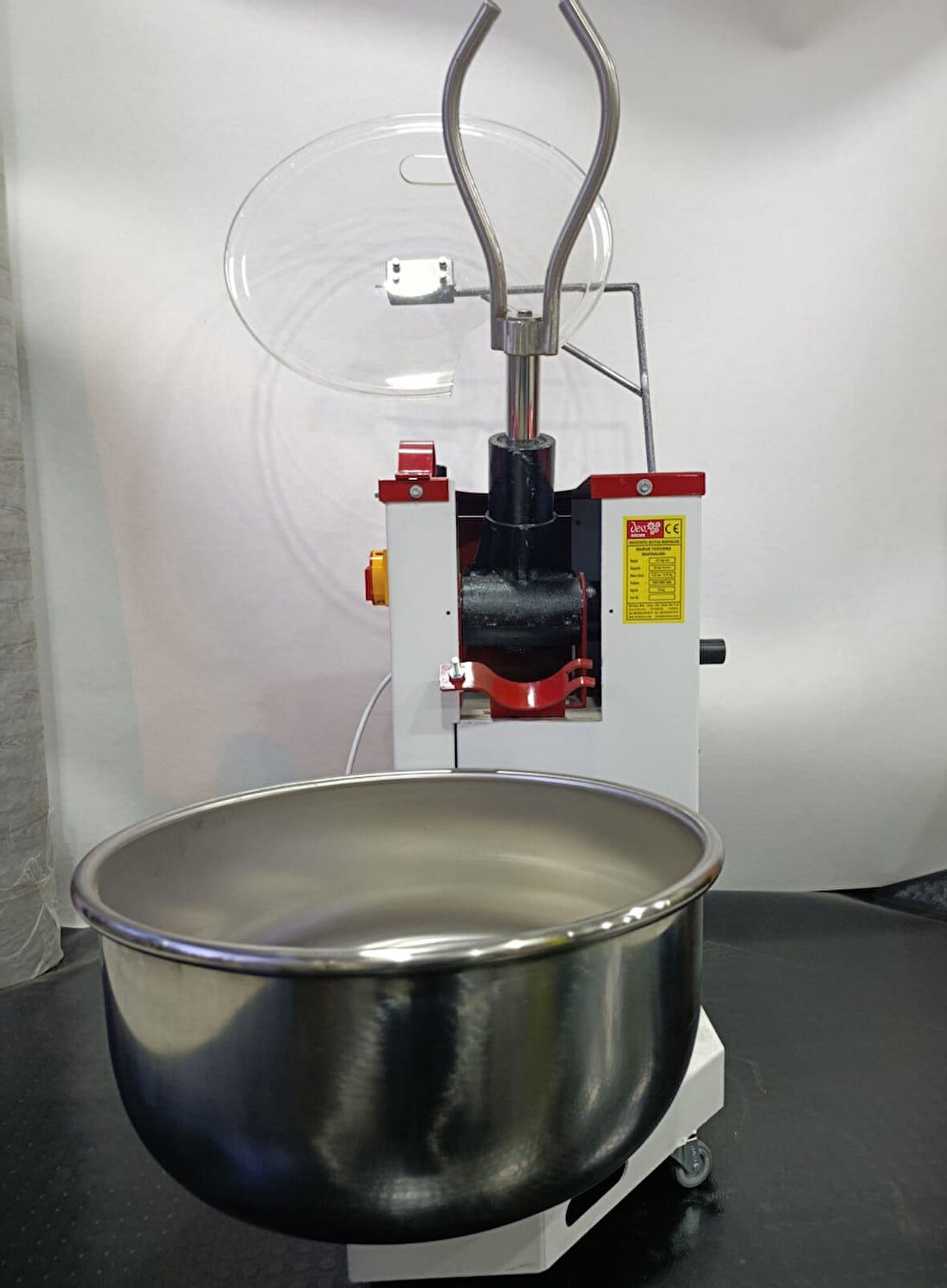 DEV MİKSER KAPAKLI HAMUR KARMA MAKİNASI 10 KG UN 5 LT SU 15 KG KAPASİTELİ 