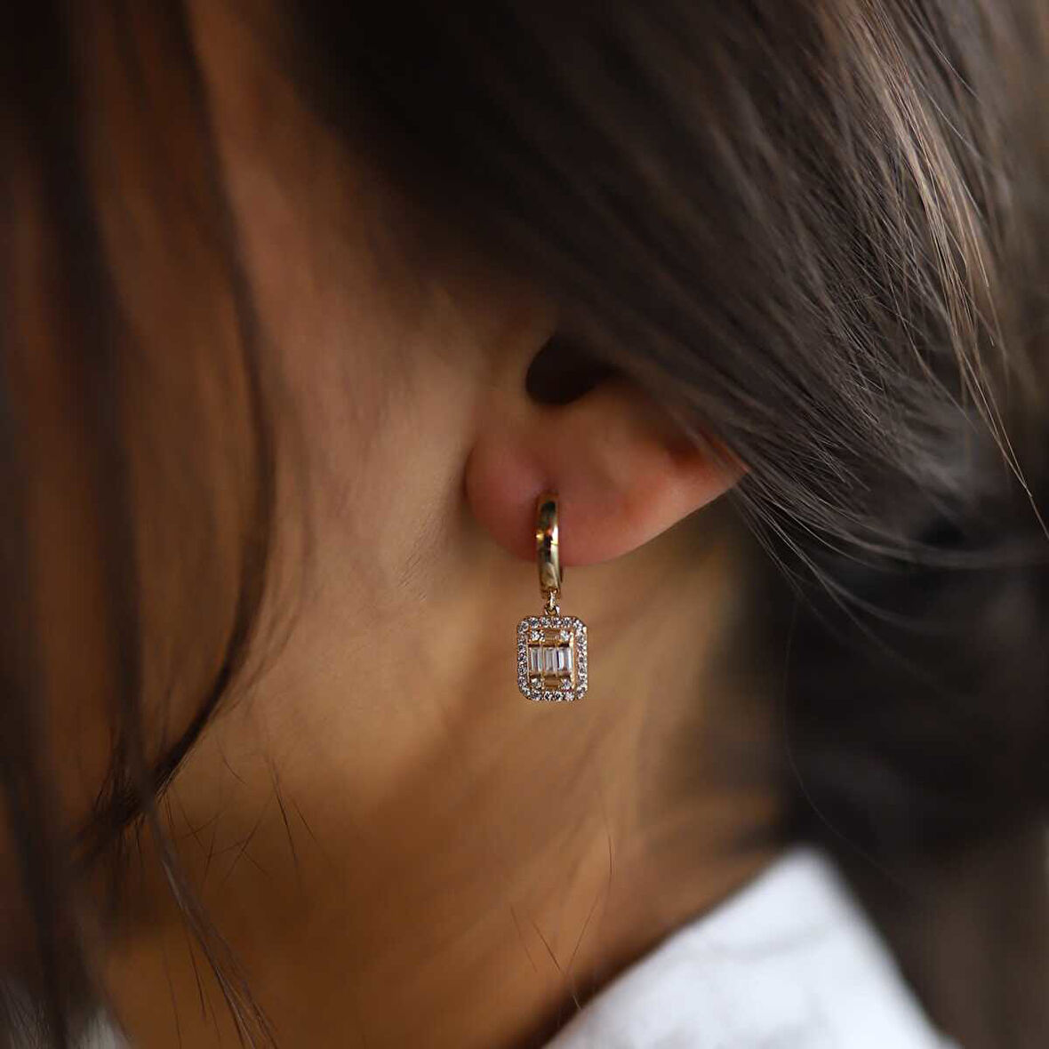 Halka Sallantı Baget Küpe