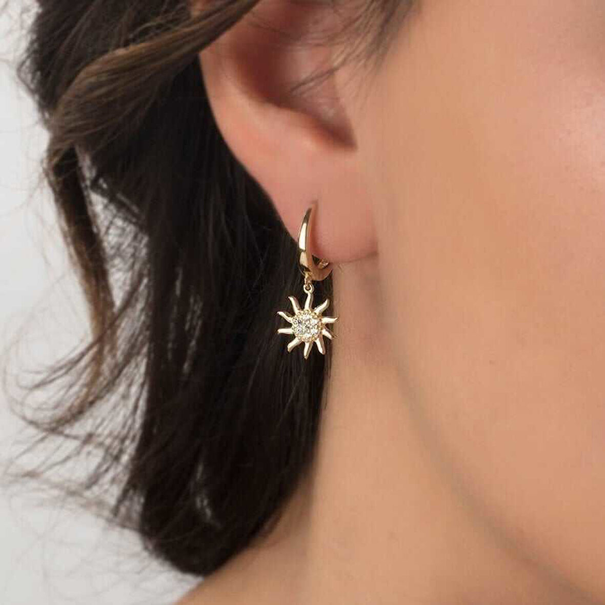 Güneş Sallantılı Küpe