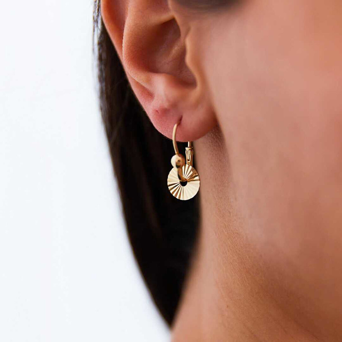 Pullu Göçmen Küpesi