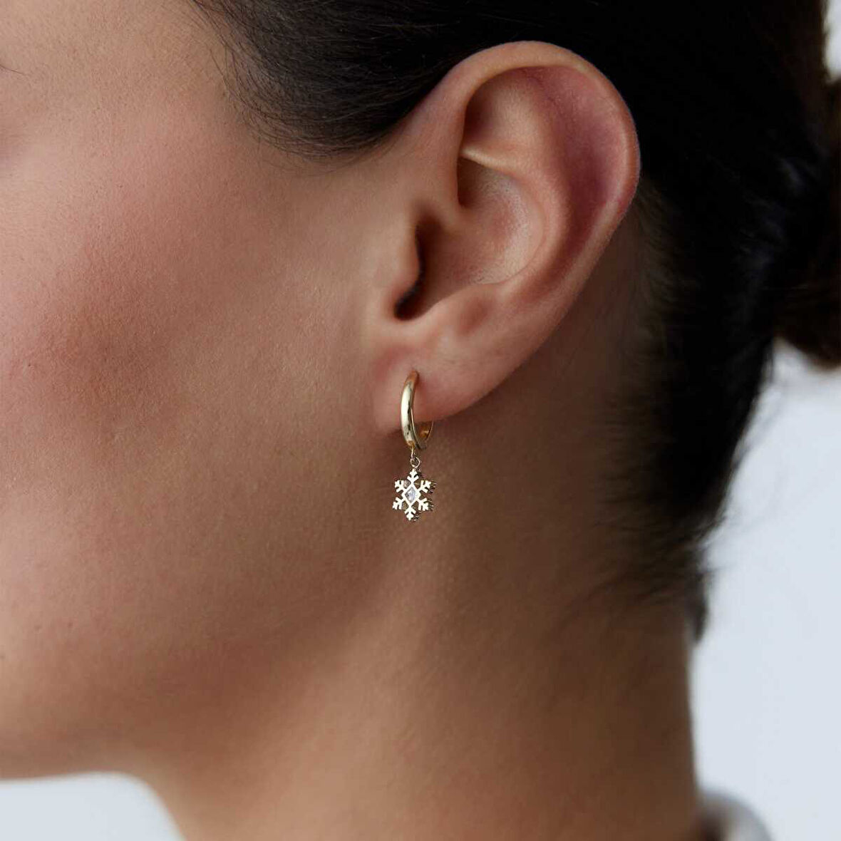 Tek Taşlı Kar Tanesi Sallantılı Küpe