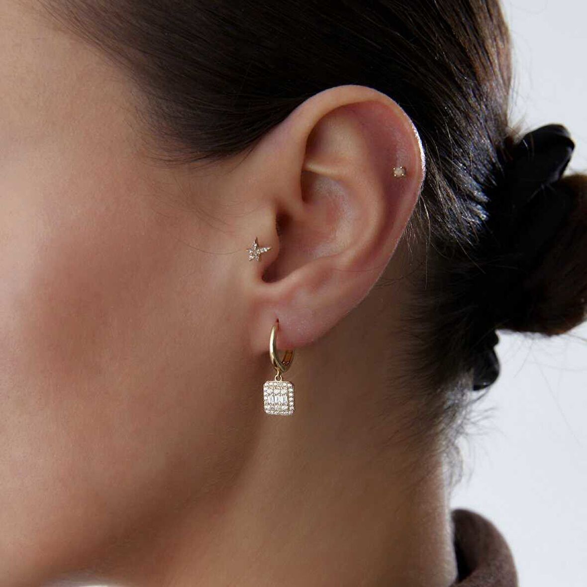 Dörtgen Baget Taşlı Sallantılı Küpe