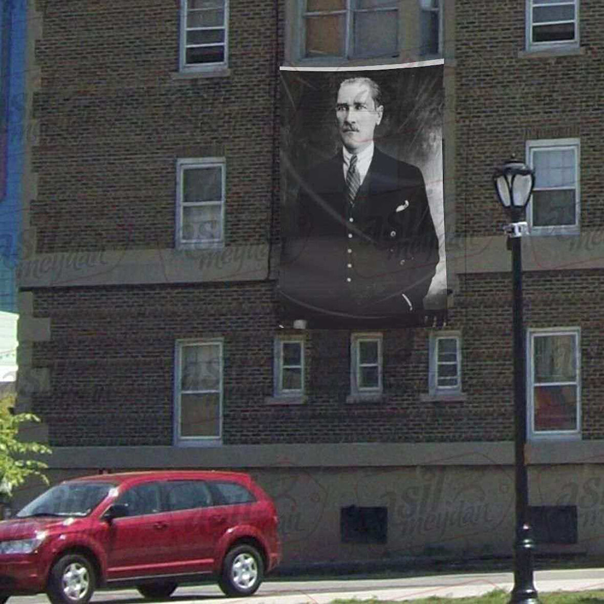 Takım Elbiseli Sivil Gazi Mustafa Kemal Atatürk -siyah Beyaz Portre -poster Cephe Bayrak - 300x450cm