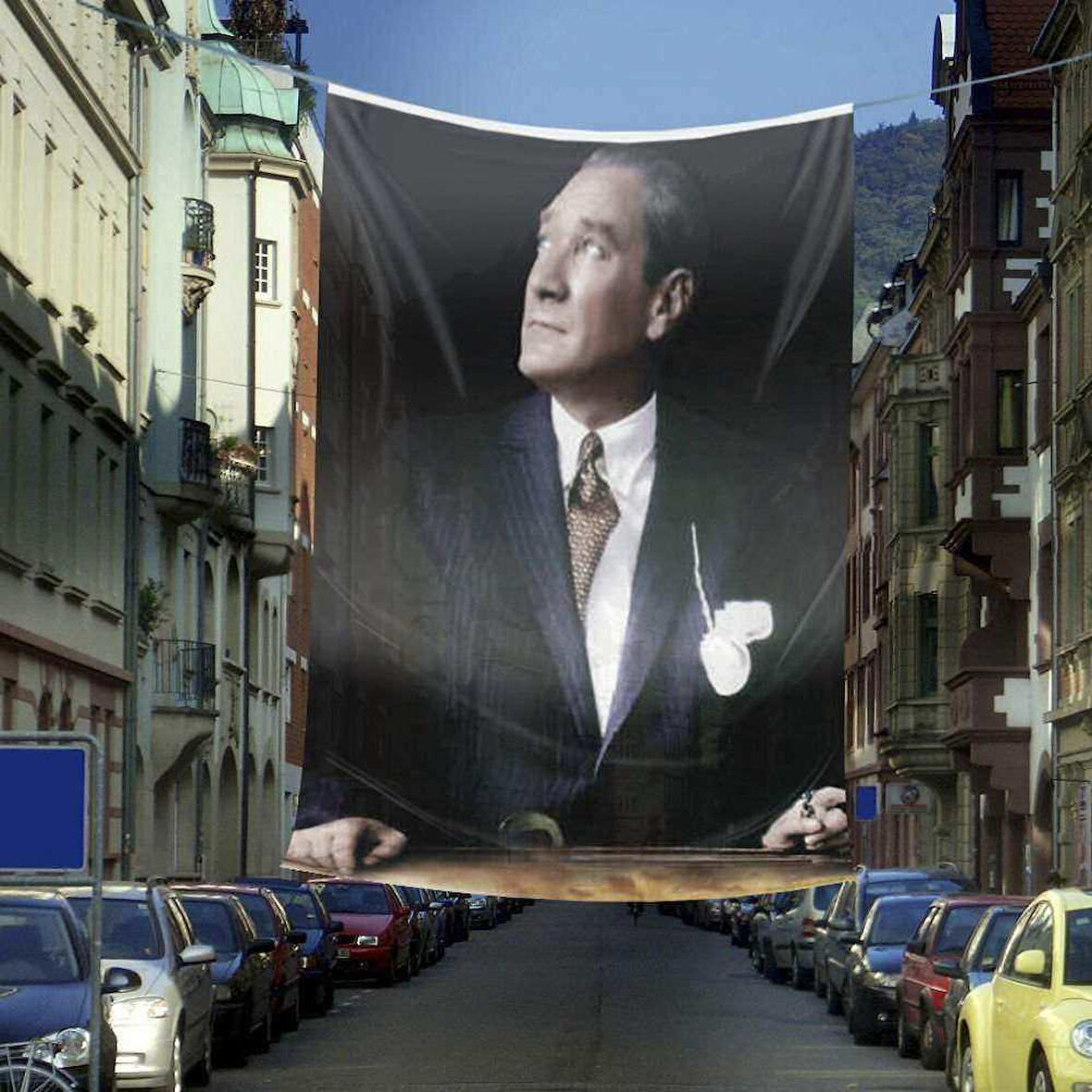 Göğe Bakan Mustafa Kemal Atatürk Dış Cephe Poster Bayrak -600x900cm