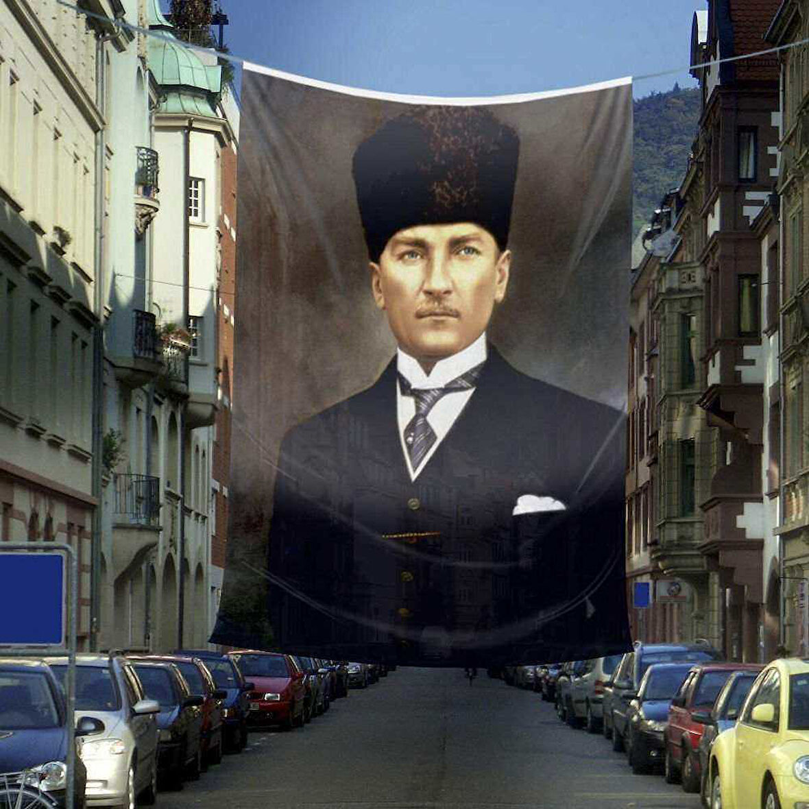 Kalpaklı Mustafa Kemal Atatürk Poster Dış Cephe Bayrağı - 6x9 Metre