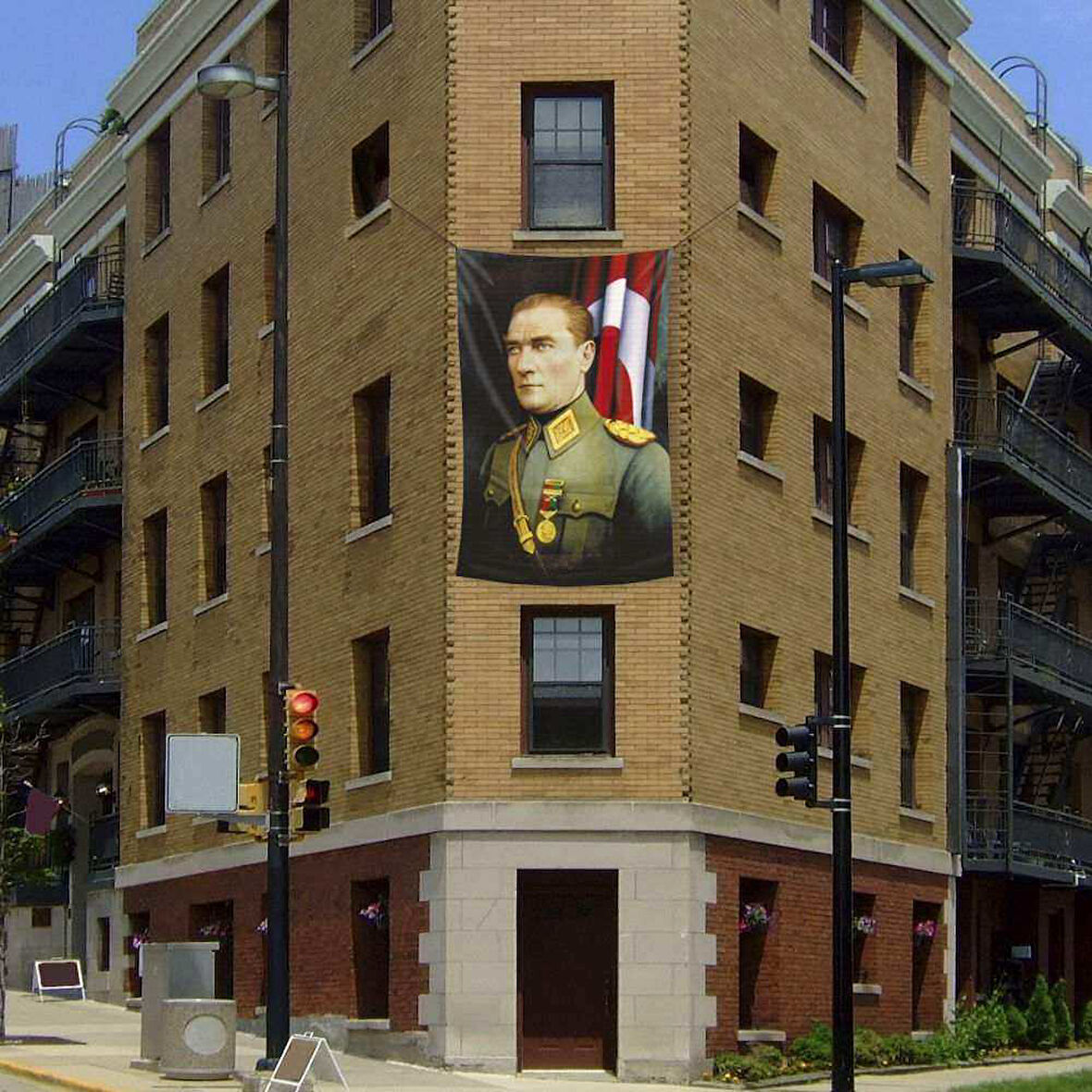 Üniformalı Gazi Mustafa Kemal Atatürk Poster Dış Cephe Bayrağı -bayrak -200x300cm - 2x3metre