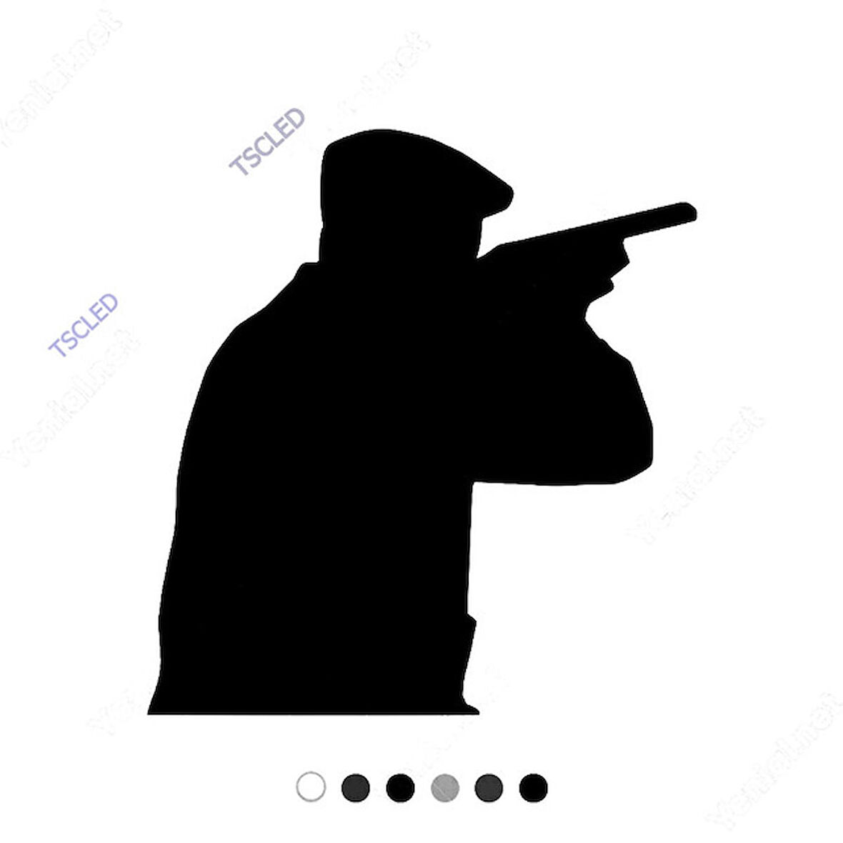 Elinde Tüfeği İle Av Yapan Avcı Adam Sticker 20cm