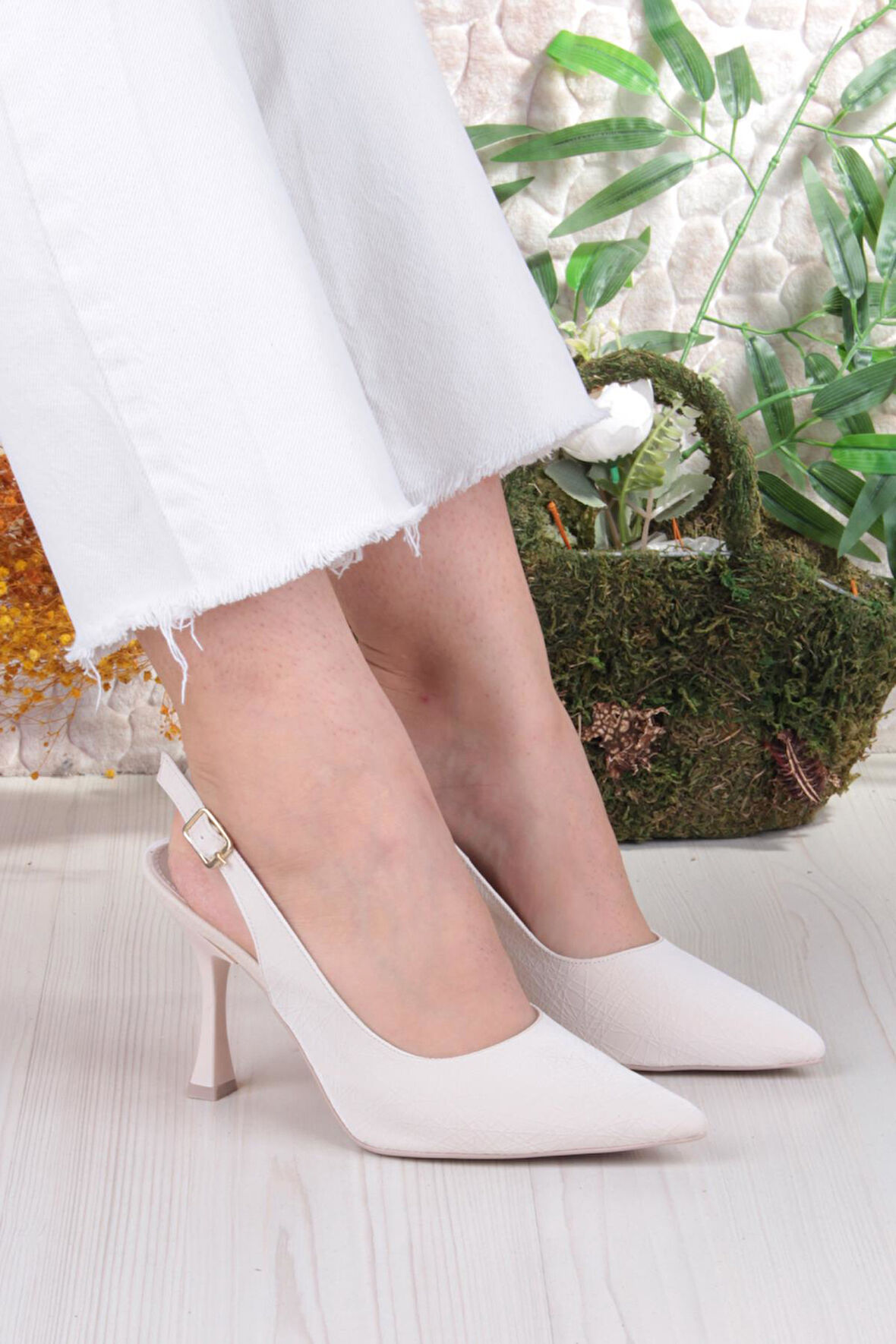 Fort 086-5030 Fls Önü Kapalı Baskılı Arkası Açık Topuklu Ayakkabı