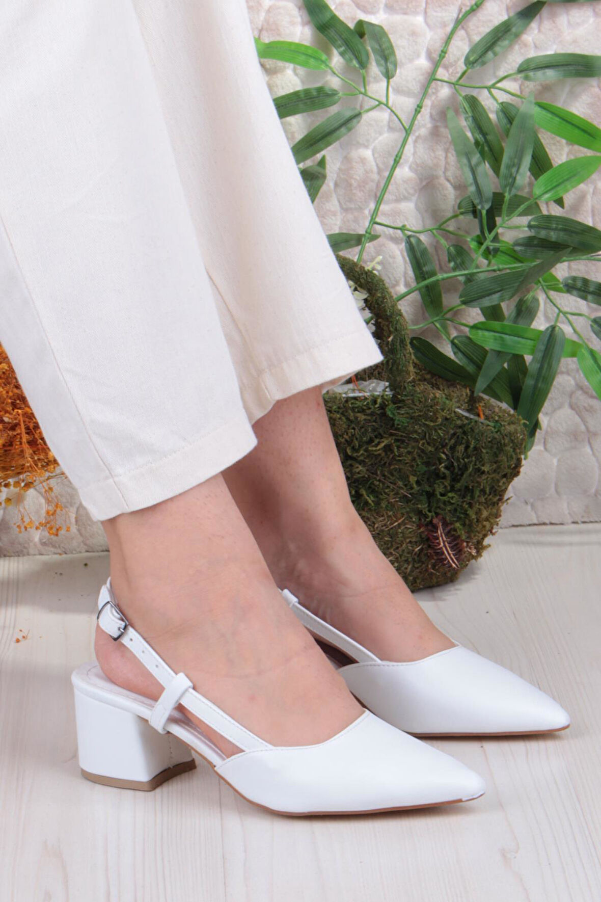 Fort 110-426 Fls Arkası Açık Klasik Topuklu Kadın Ayakkabı