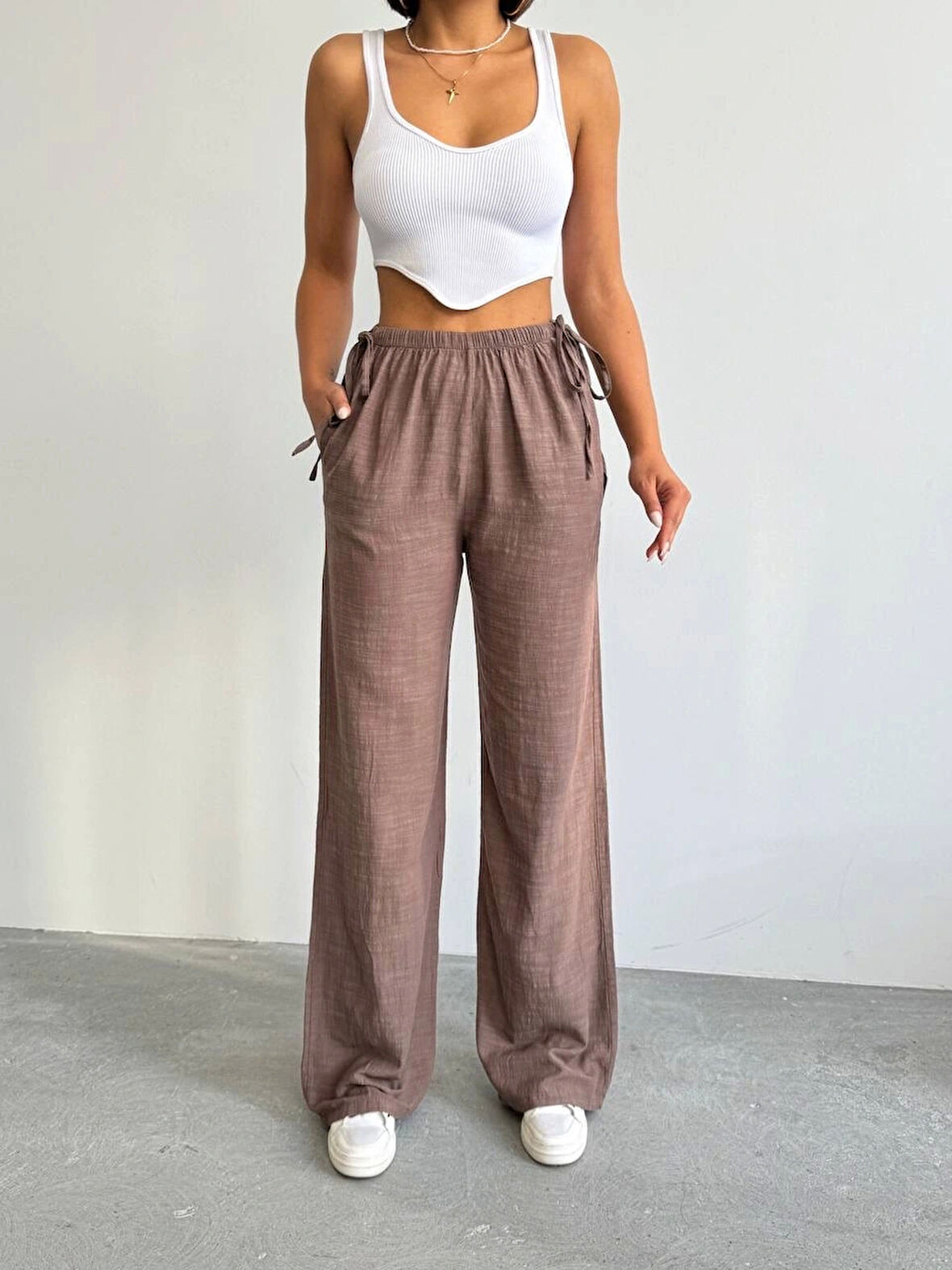 Nuray Model Yazlık %100 Keten Bol Paça Yandan Bağcıklı Pantolon