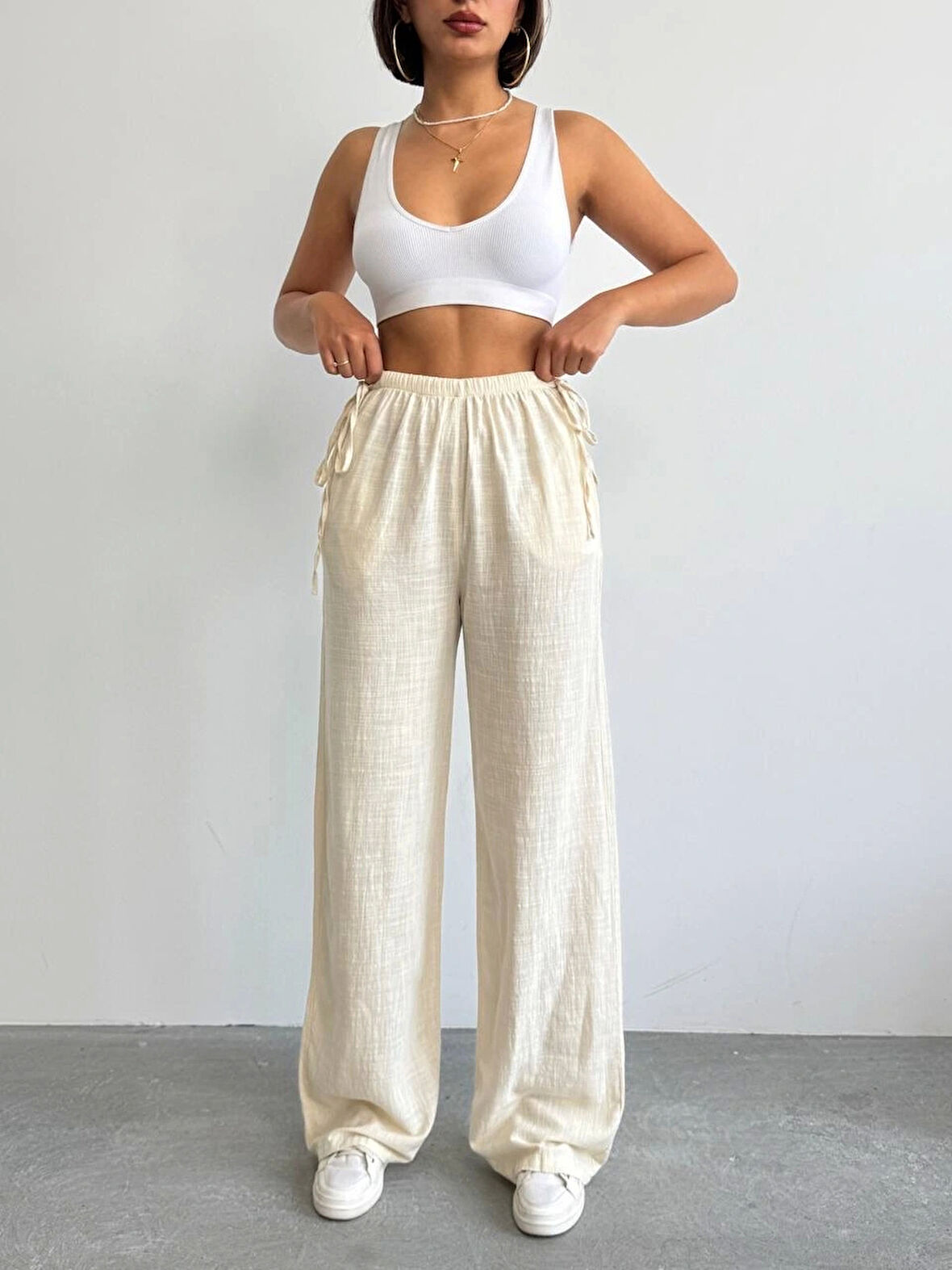 Nuray Model Yazlık %100 Keten Bol Paça Yandan Bağcıklı Pantolon
