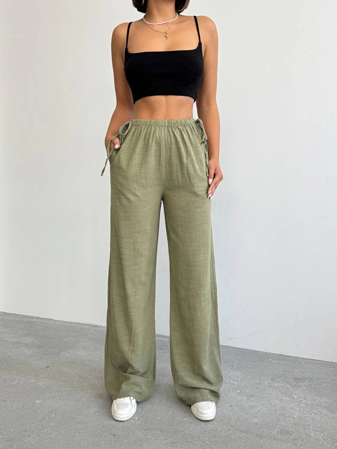 Nuray Model Yazlık %100 Keten Bol Paça Yandan Bağcıklı Pantolon