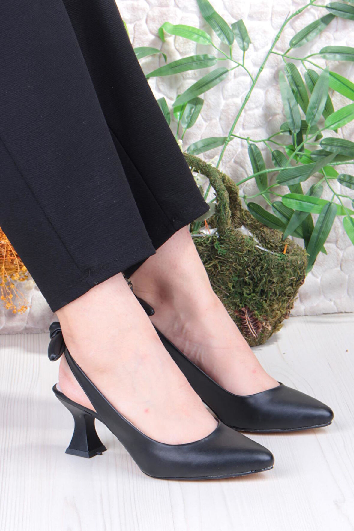 Fort 32810 Bilener Arkası Açık Arka Fiyonk Detaylı Alçak Topuk Kadın Ayakkabı