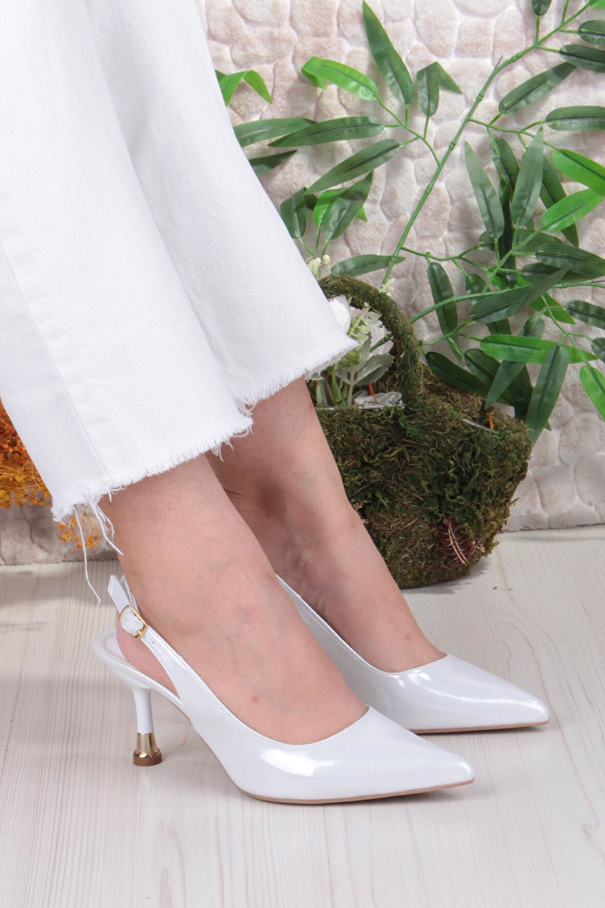 Fort 35244 Ceyn Simli Rugan Önü Kapalı Arkası Açık Topuklu Kadın Ayakkabı