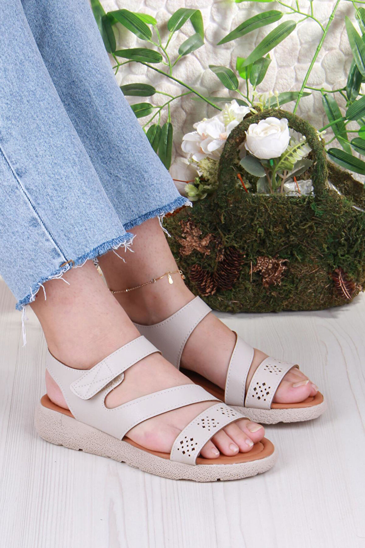 Fort 35851 Mavişim Rahat Esnek Çırt Bağlamalı Kadın Sandalet