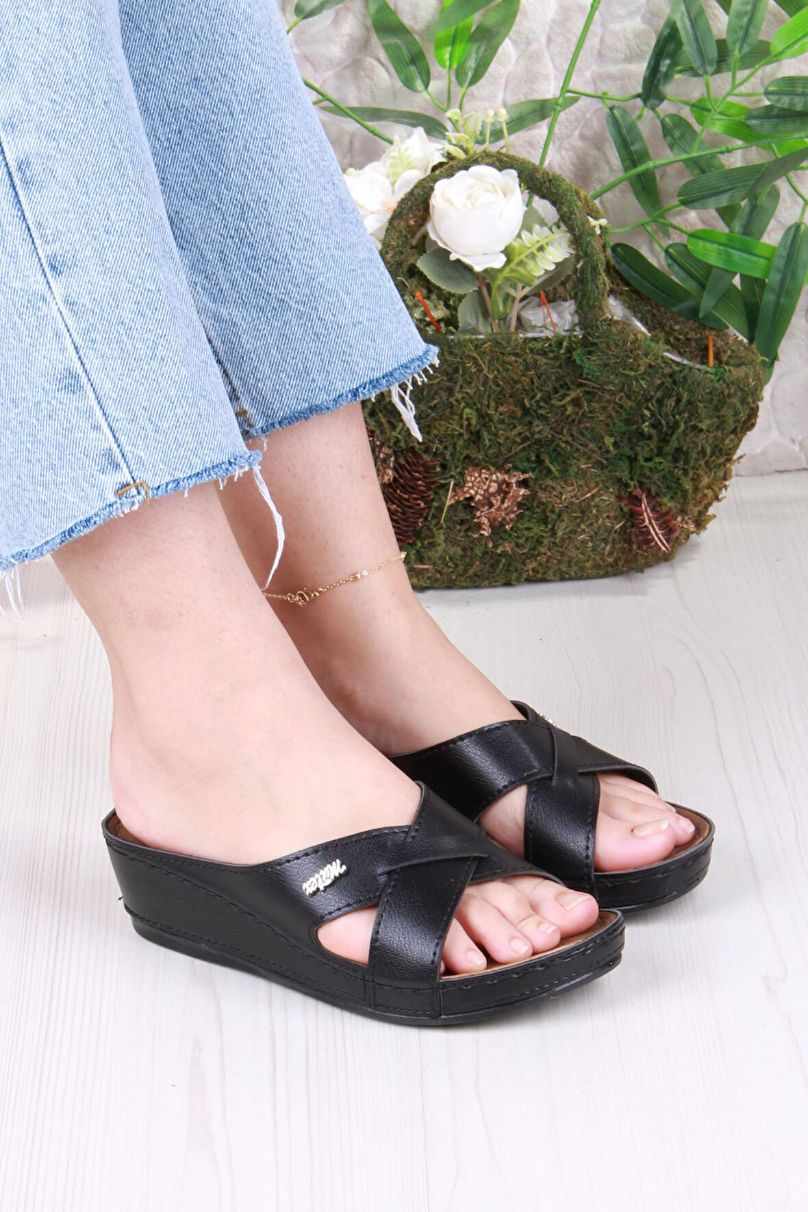 Fort 1852 Mulex Anatomik Hafif Rahat Kadın Terlik