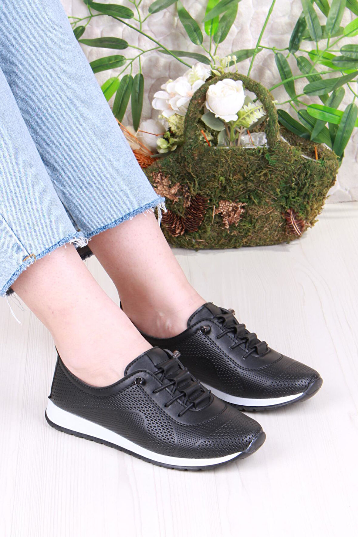 Fort 2035 Lara Comfort Baskı Detaylı Lastik Bağçıklı Kadın Ayakkabı