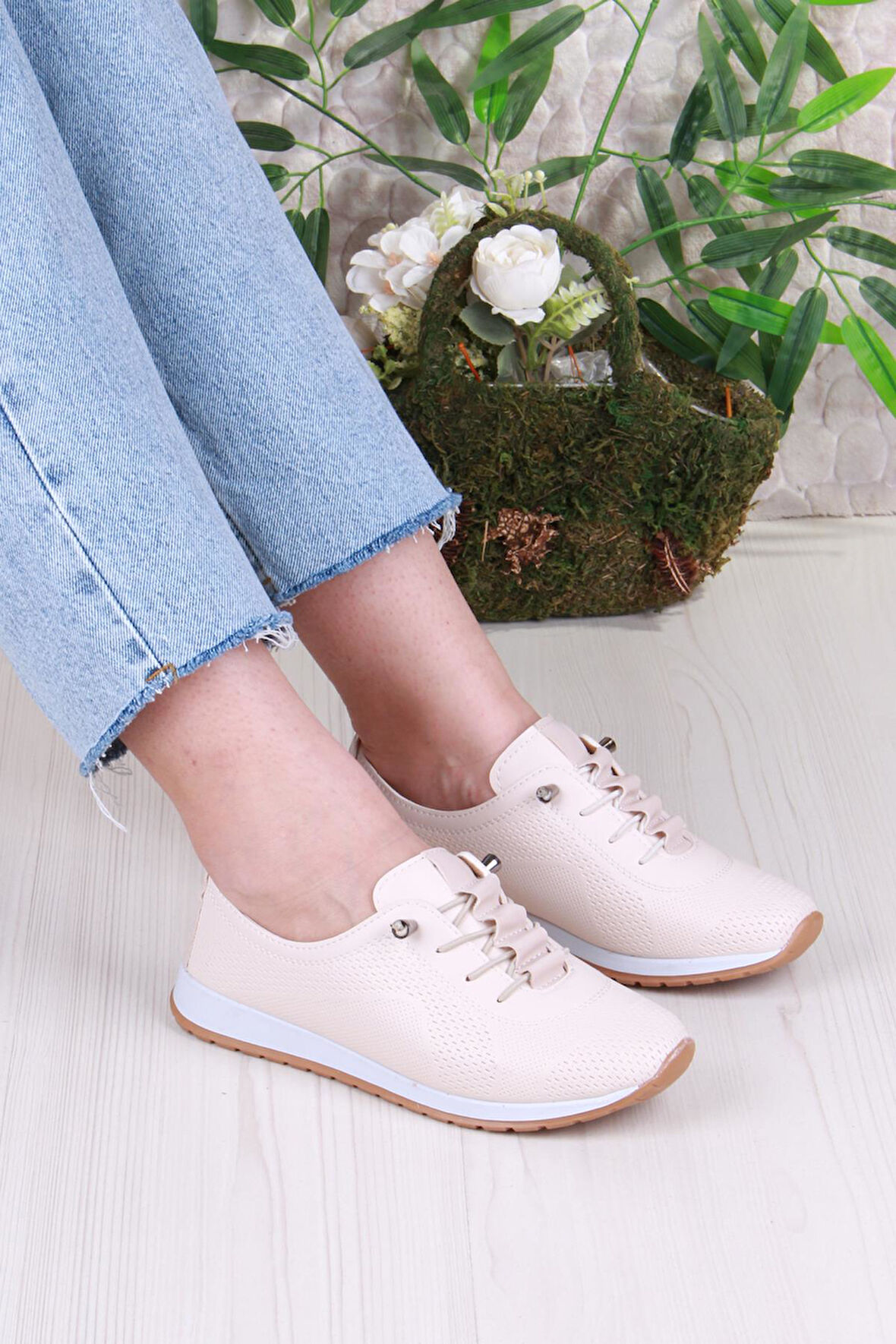 Fort 2035 Lara Comfort Baskı Detaylı Lastik Bağçıklı Kadın Ayakkabı