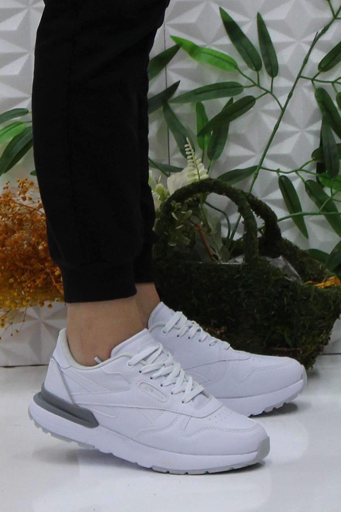 M.P 242 2045 Beyaz Rahat Orijinal Ürün Hafif Kadın Spor Ayakkabı