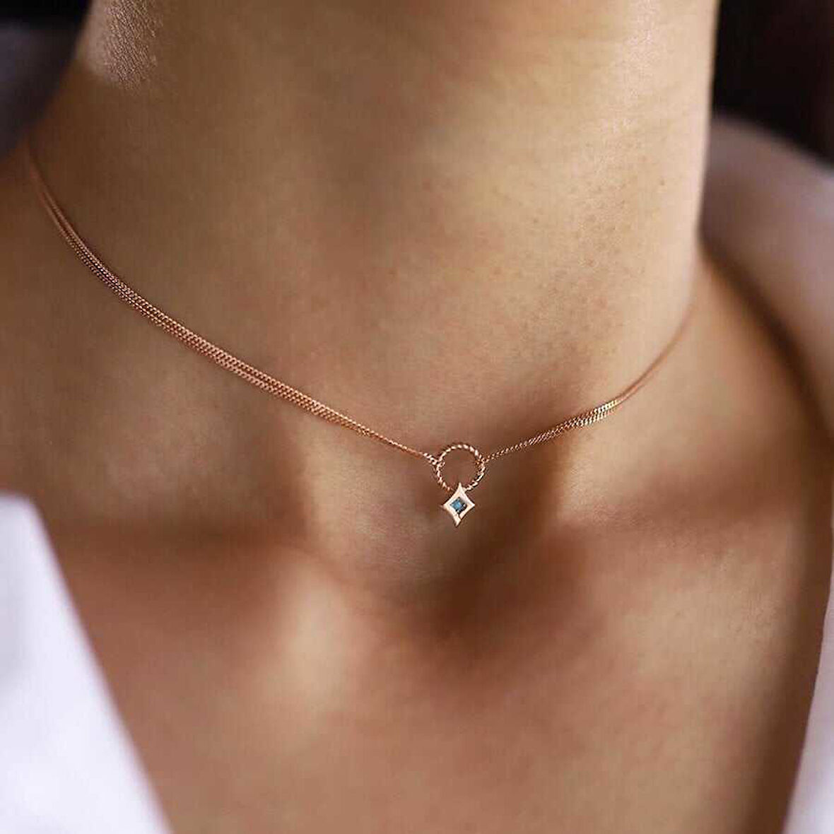 Baklava Model Choker Kolye