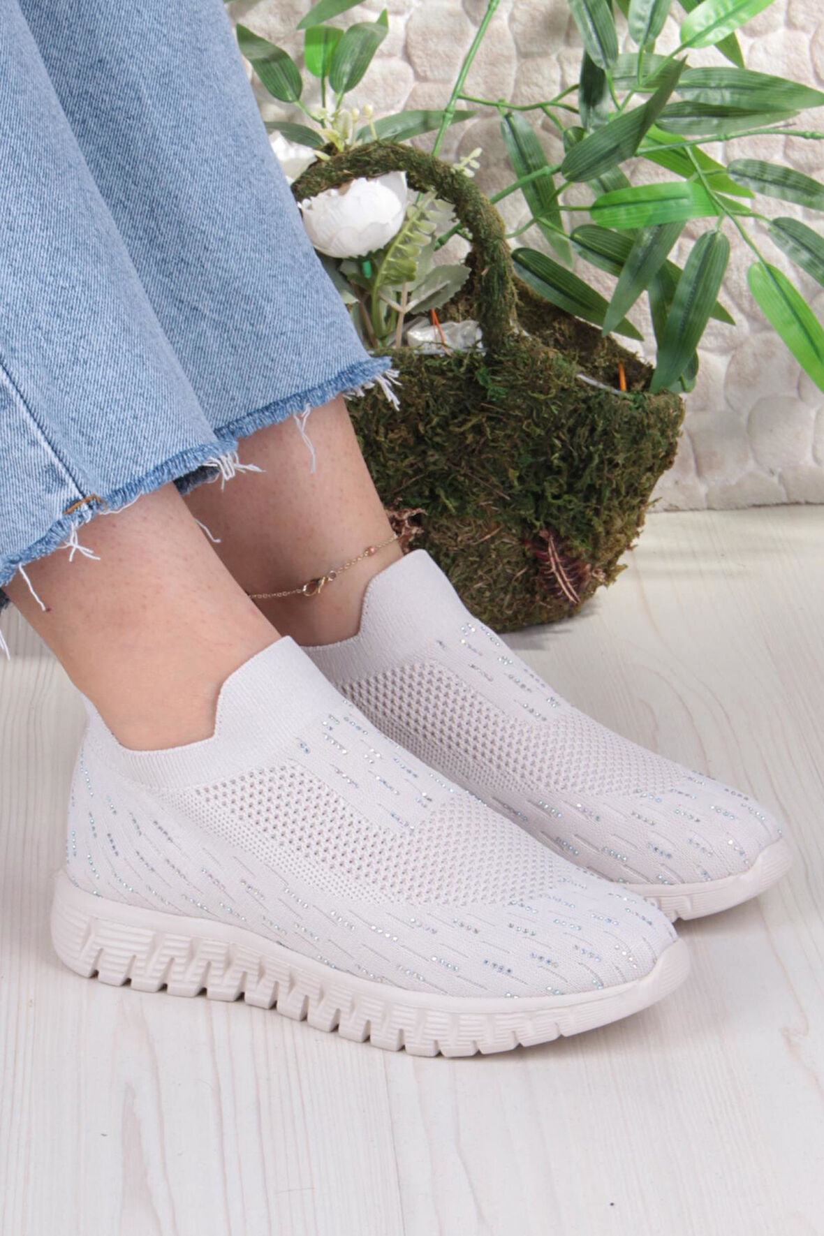 Fort 5060 Divamod Hafif Rahat Taş Detaylı Fileli Kadın Ayakkabı