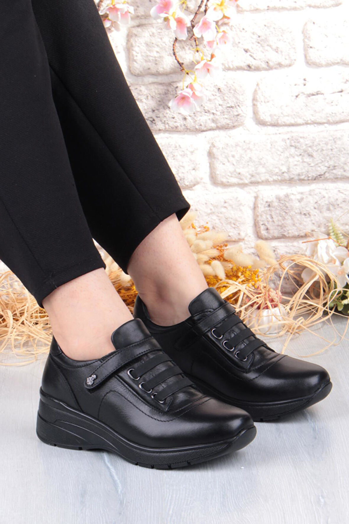 Pepita Z010 Comfort Yumuşak Esnek Kauçuk Kaymaz Taban Hakiki Deri Kadın Ayakkabı